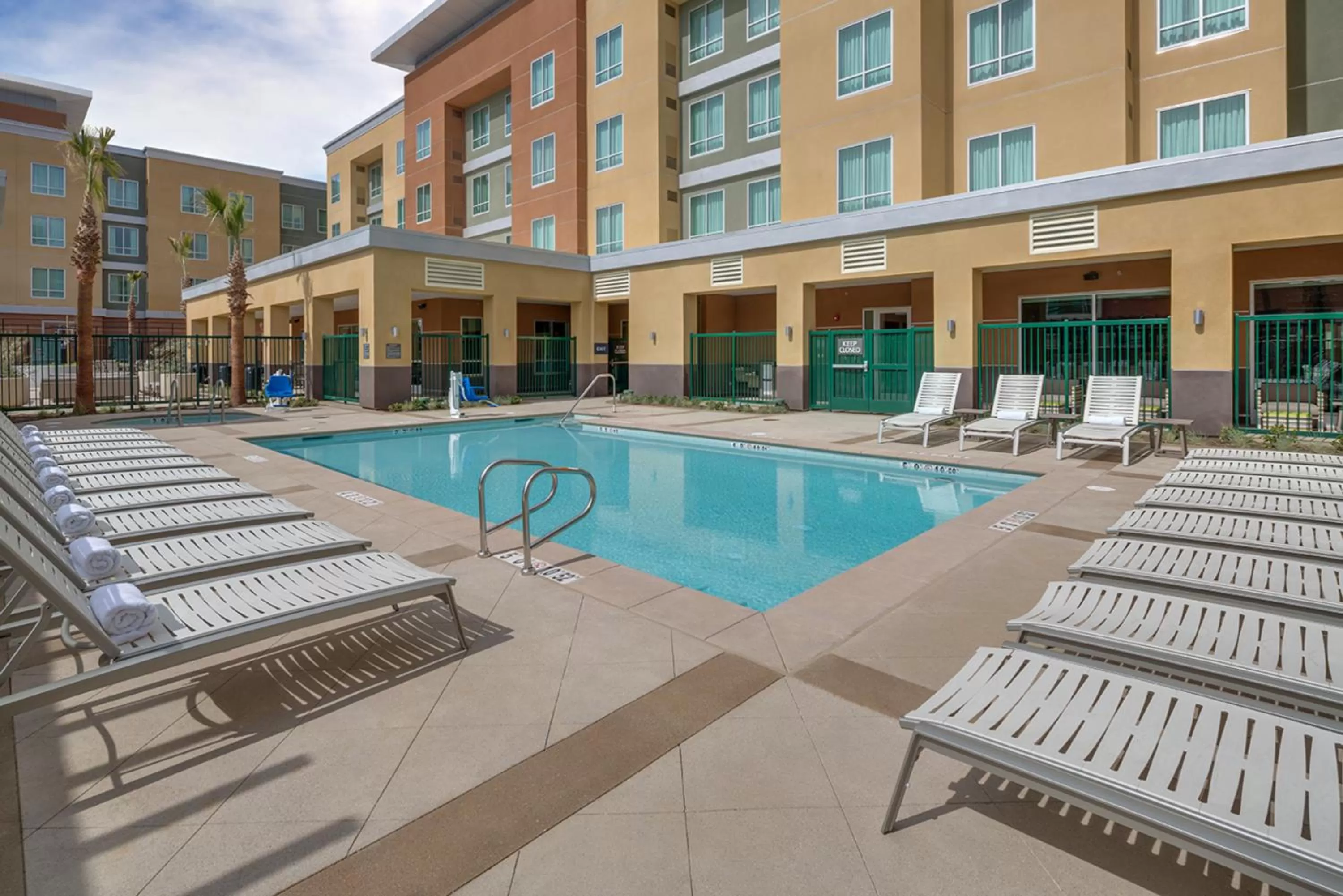 Swimming pool in Residence Inn by Marriott Ontario Rancho Cucamonga
