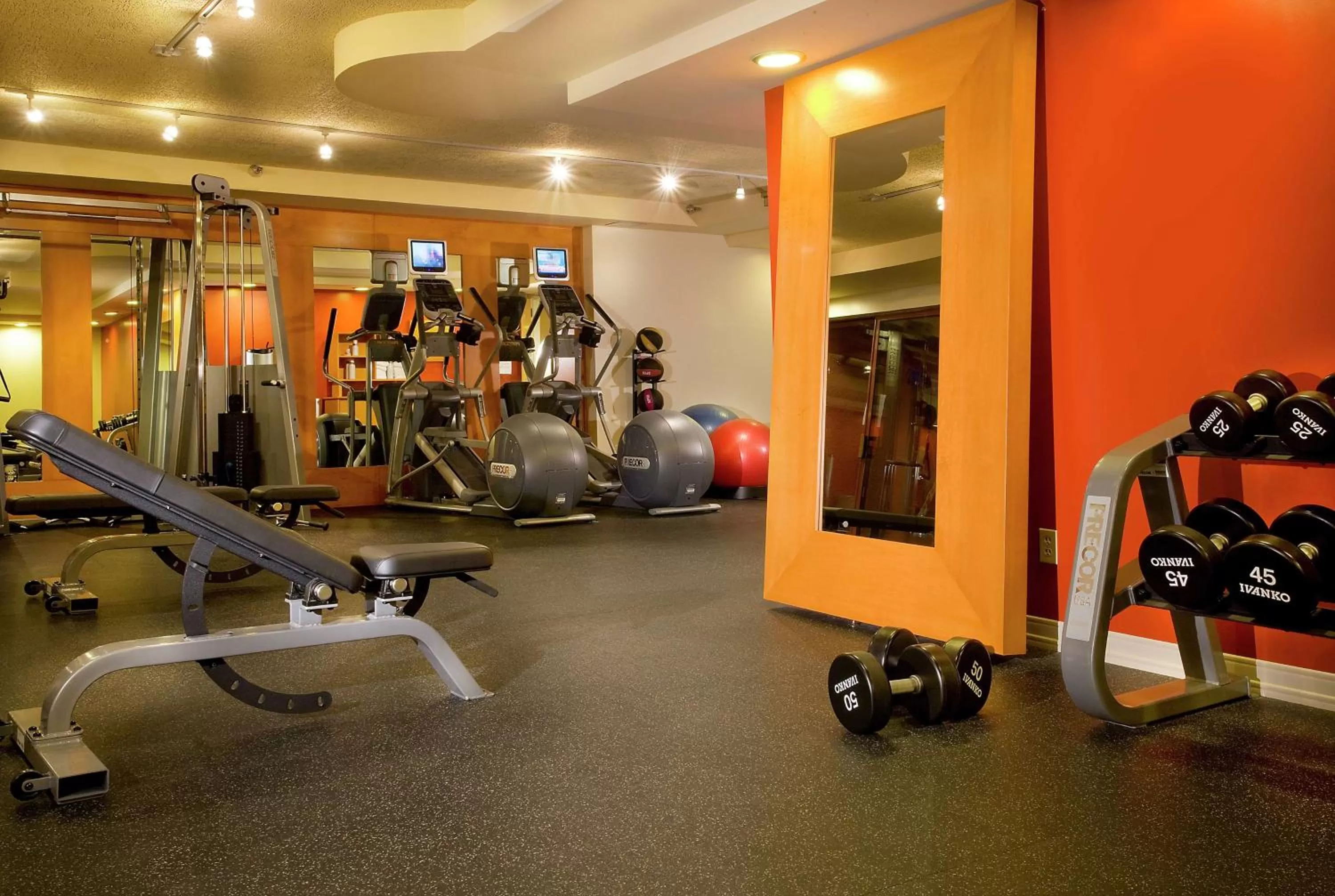 Fitness centre/facilities in Hilton Phoenix Airport