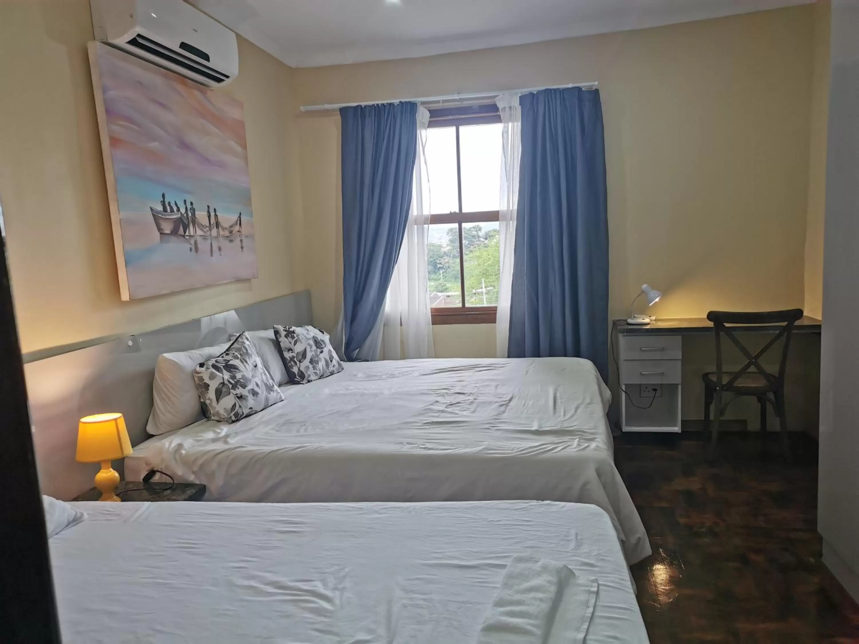 Property building, Bed in Gem of Manor drive