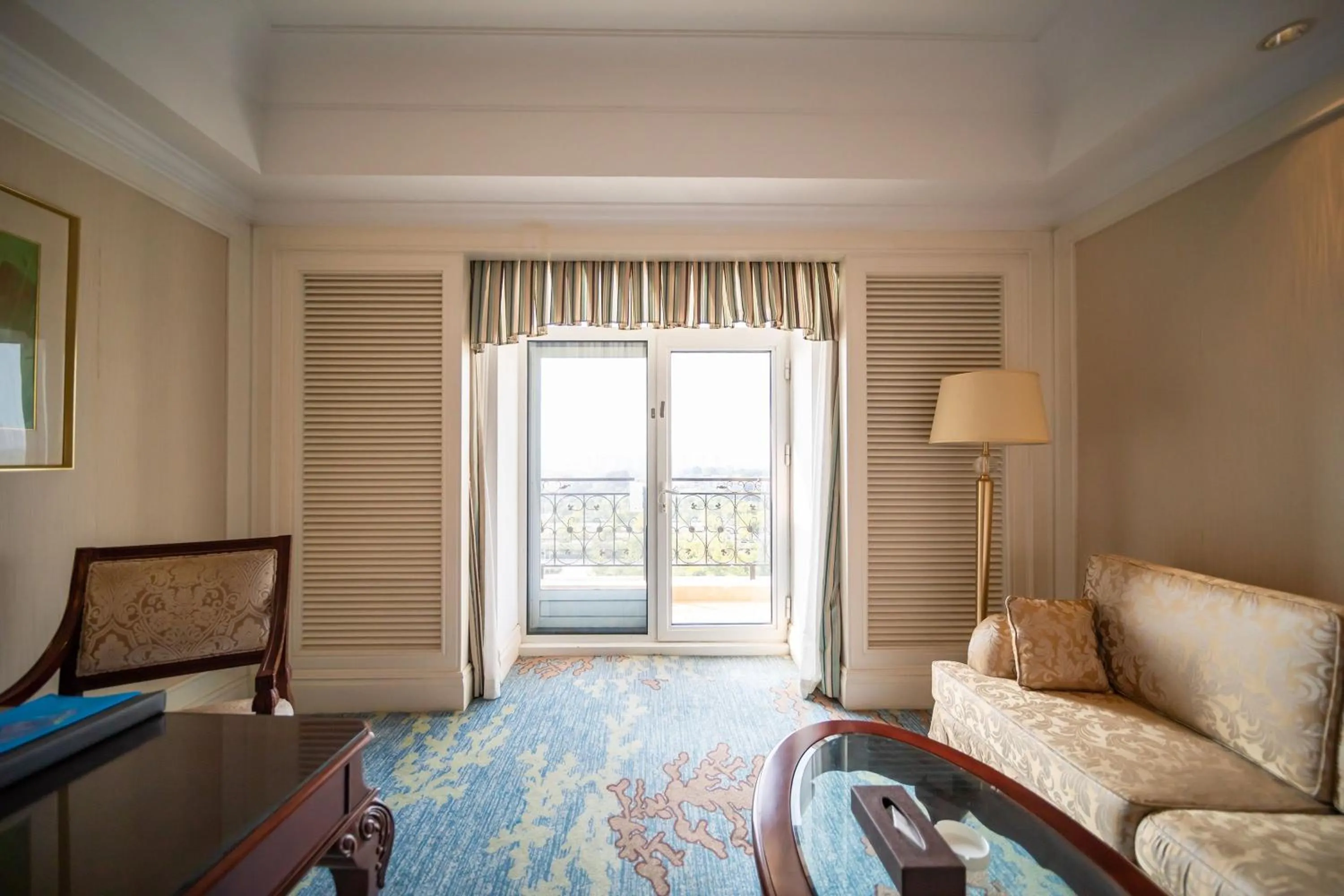 Photo of the whole room in Crowne Plaza Ocean Spring Resort by IHG