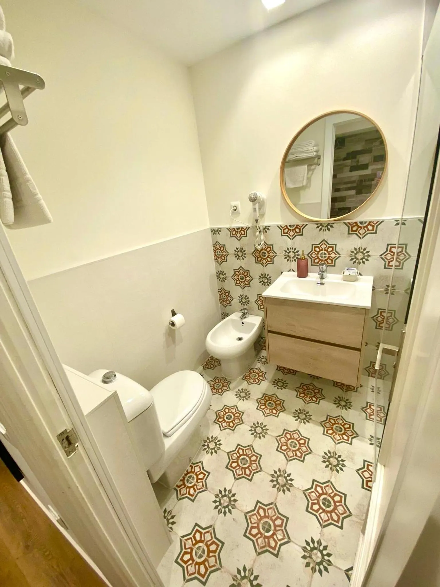 Bathroom in Far Home Gran Vía