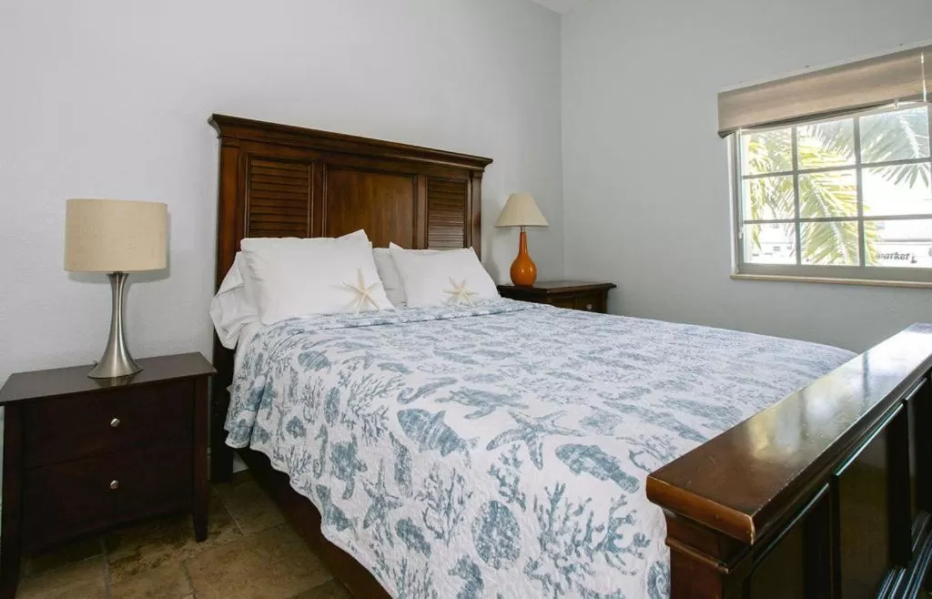 Bed in Vistalmar Beach Resort