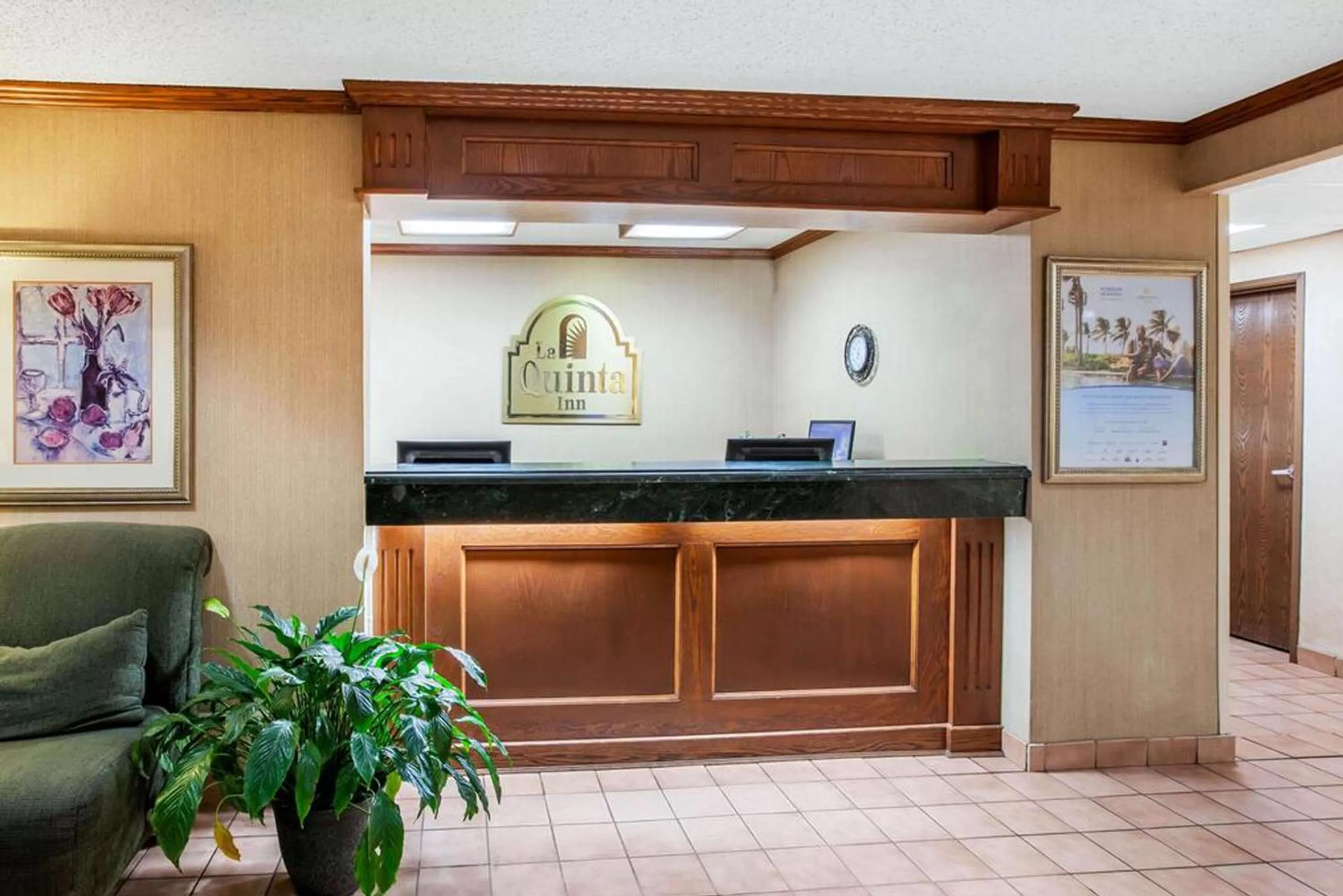 Lobby or reception in La Quinta Inn by Wyndham Detroit Southgate