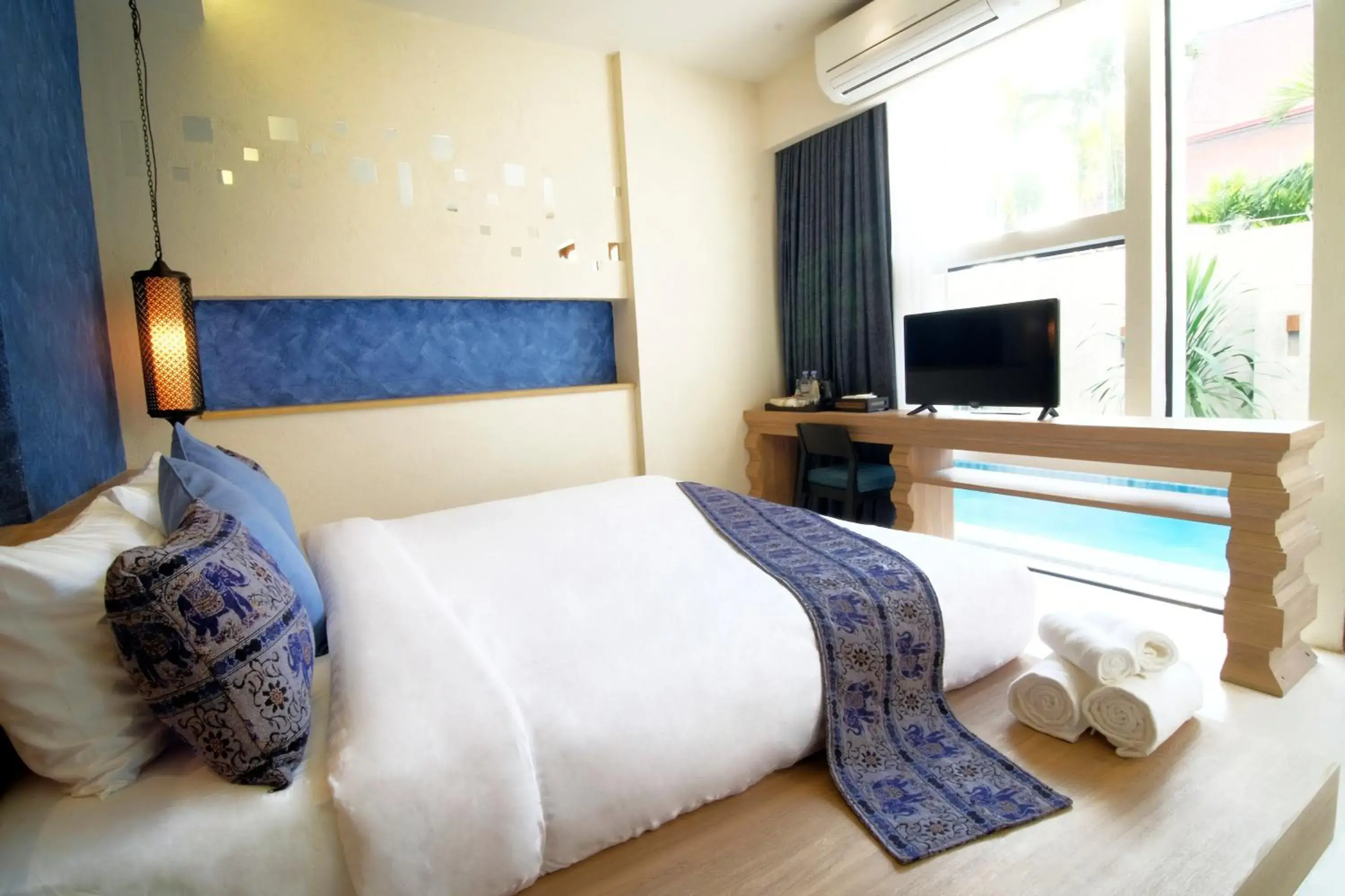 Deluxe King Room with Pool Access in Tapae Gate Villa Deluxe King Room with Pool Access in Tapae Gate Villa
