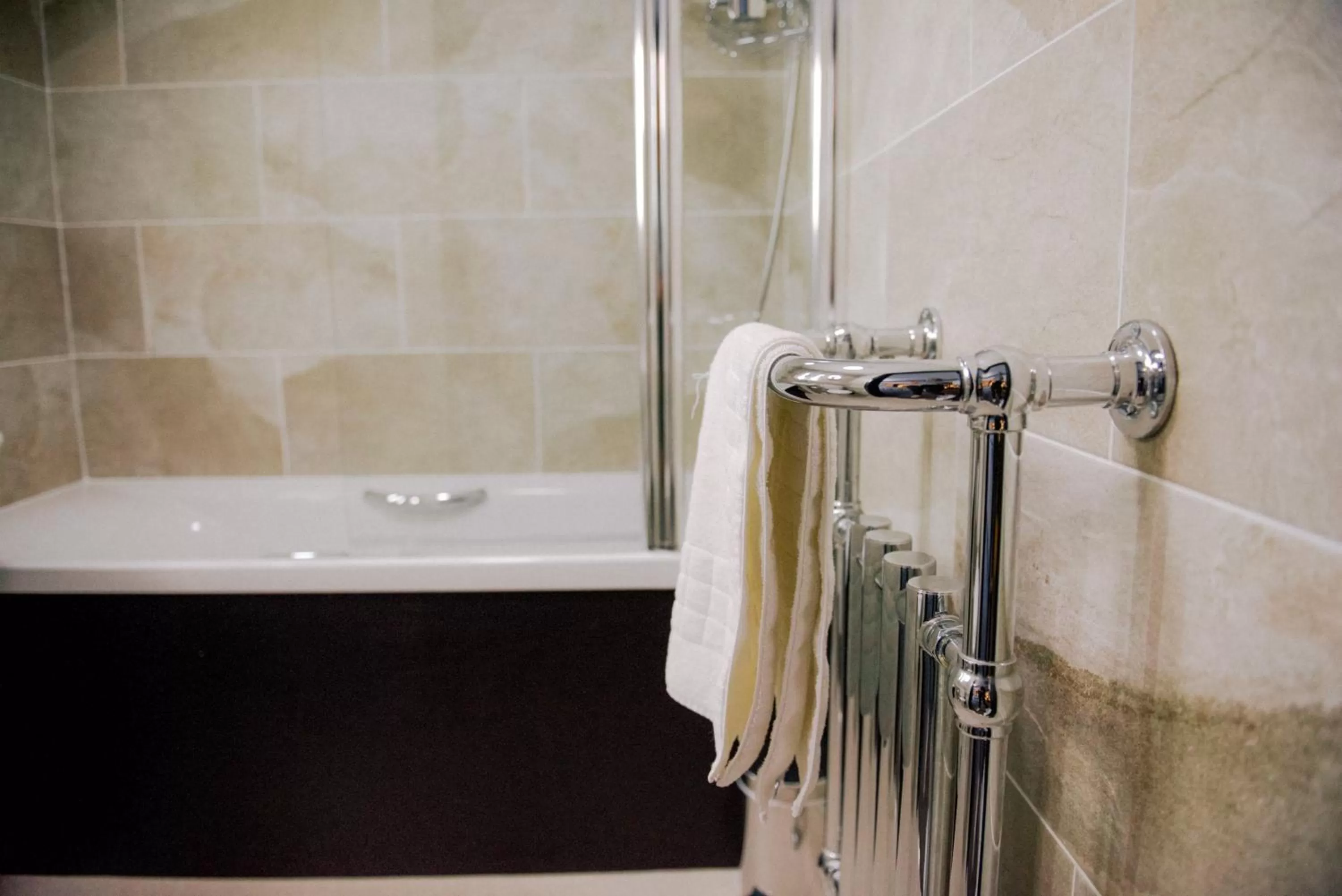 Bathroom in The Black Boy Inn