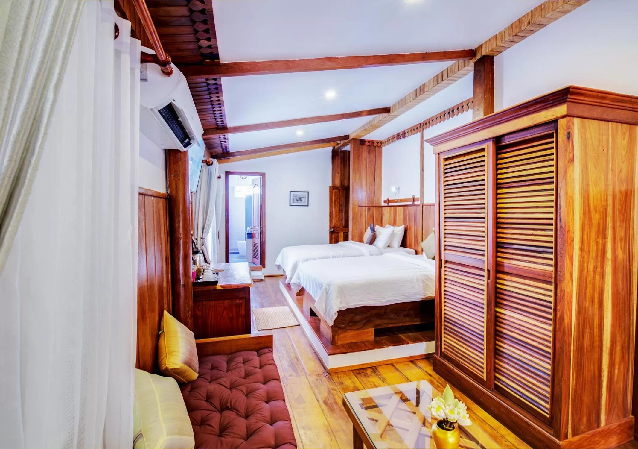 Bed in Maison Model d'Angkor