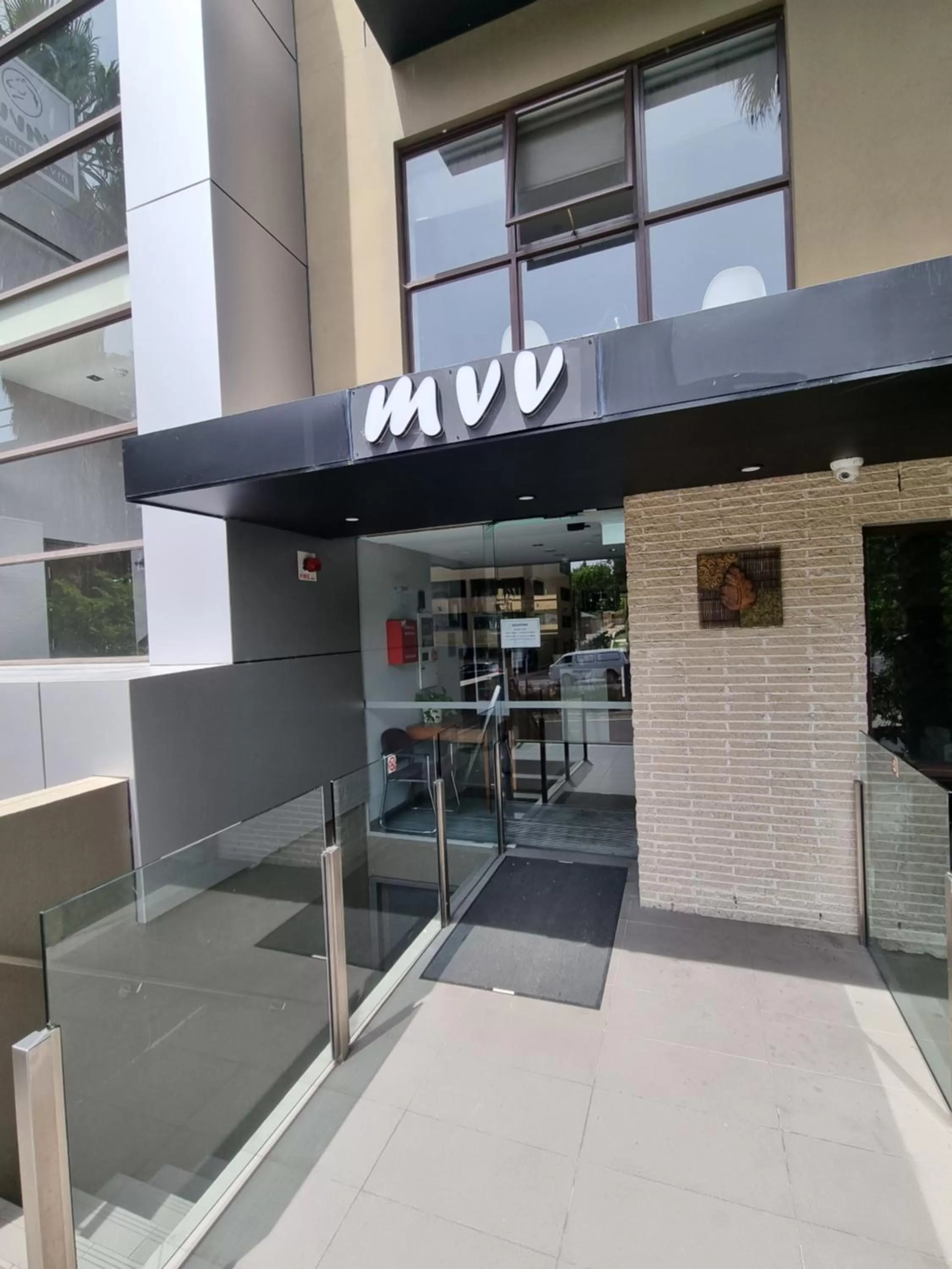Property building in MVV Motel & Comfy Kew Apartments