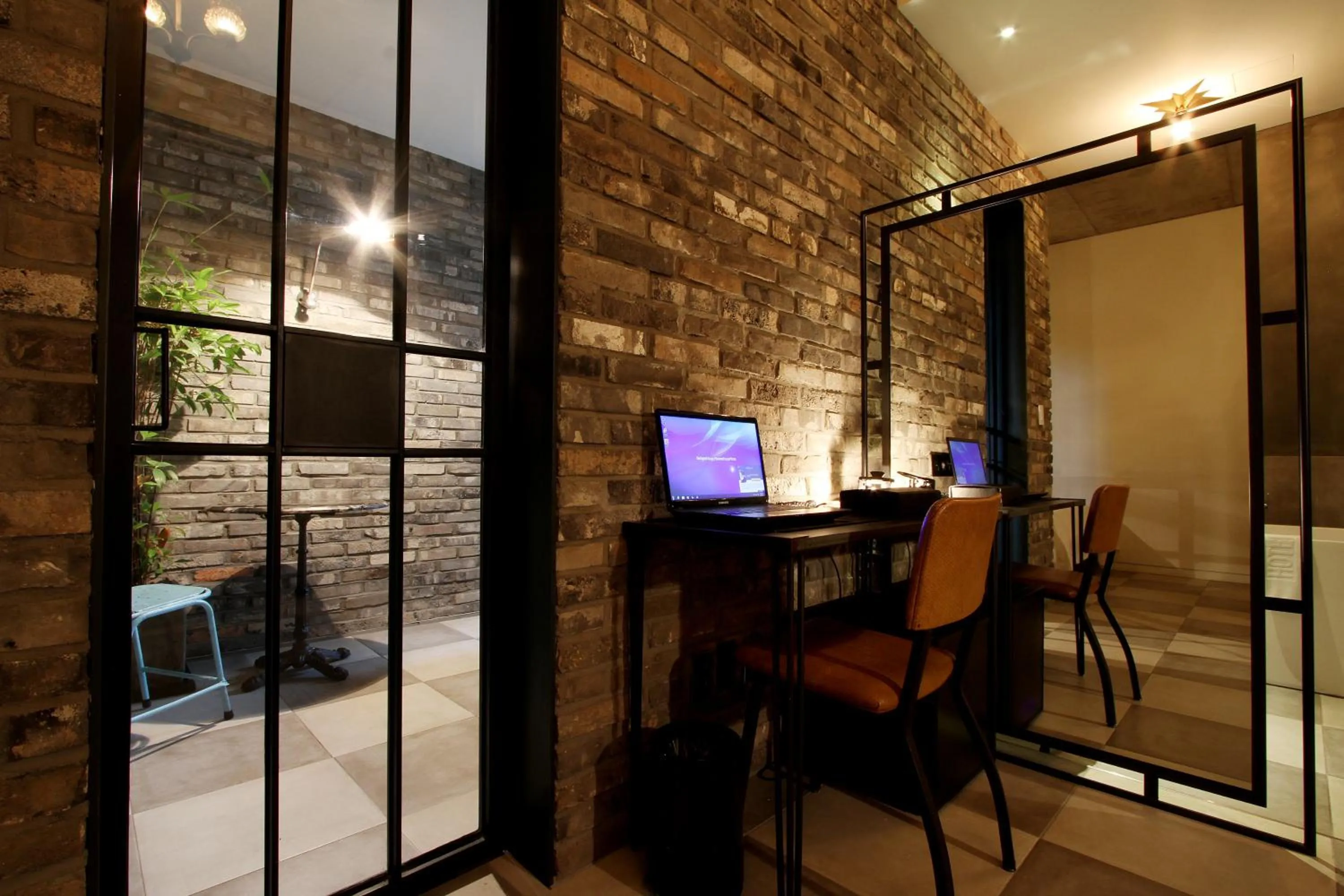 Business facilities in Boutique Hotel Loft