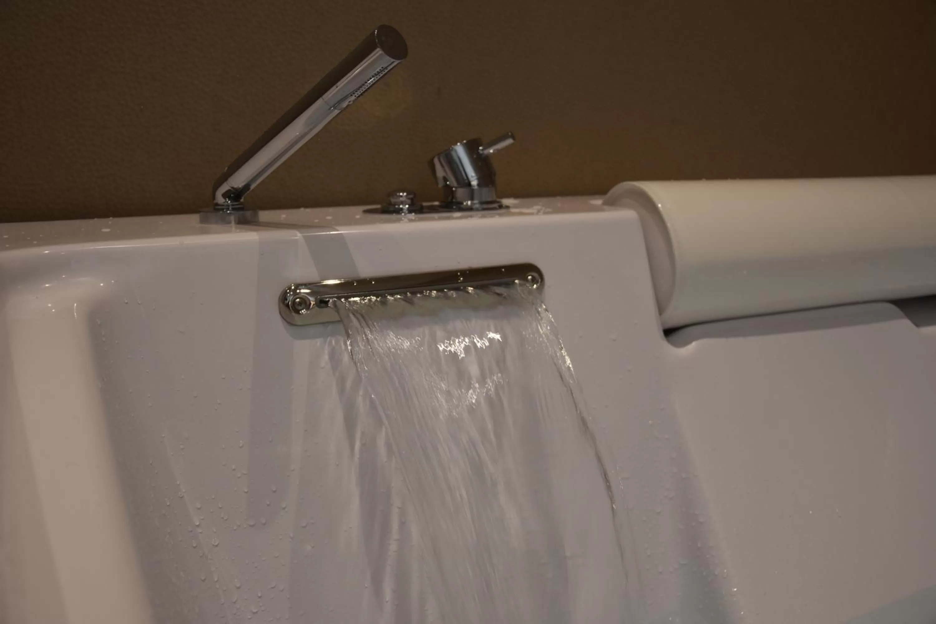 Hot Tub in Hotel Commercio