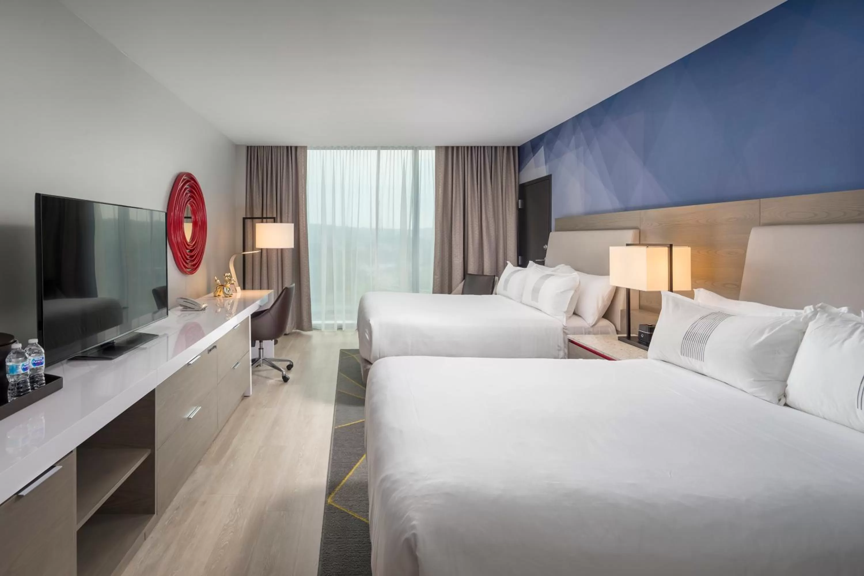 Bedroom, Bed in The Summit Hotel