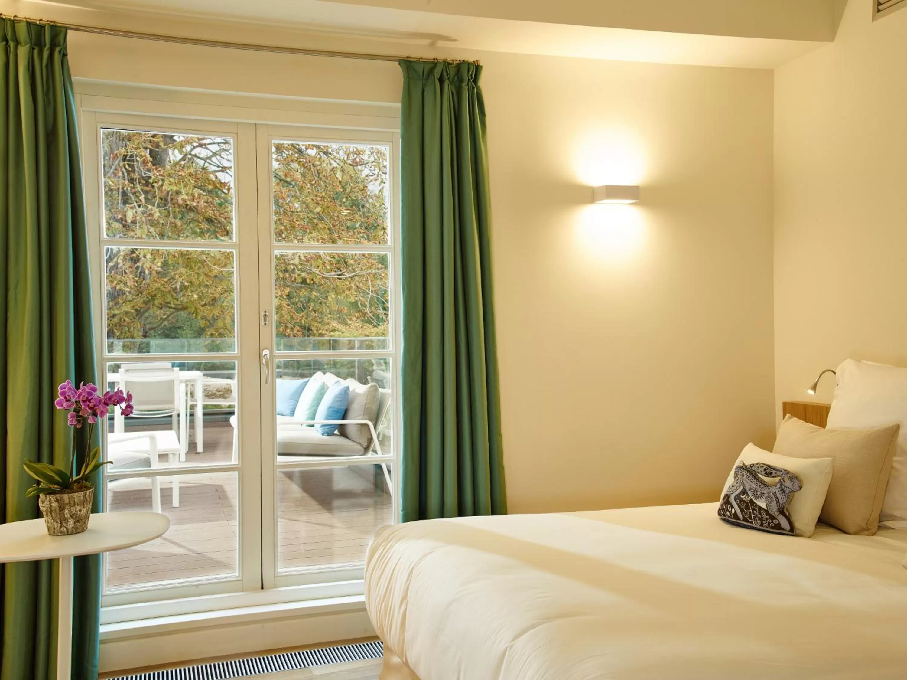 Balcony/Terrace, Bed in La Demeure Du Parc