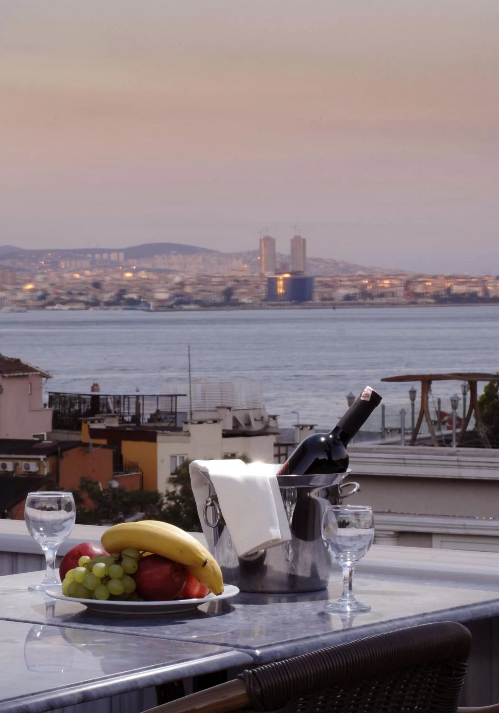 Restaurant/places to eat in Darussaade Hotel Old City - Sultanahmet