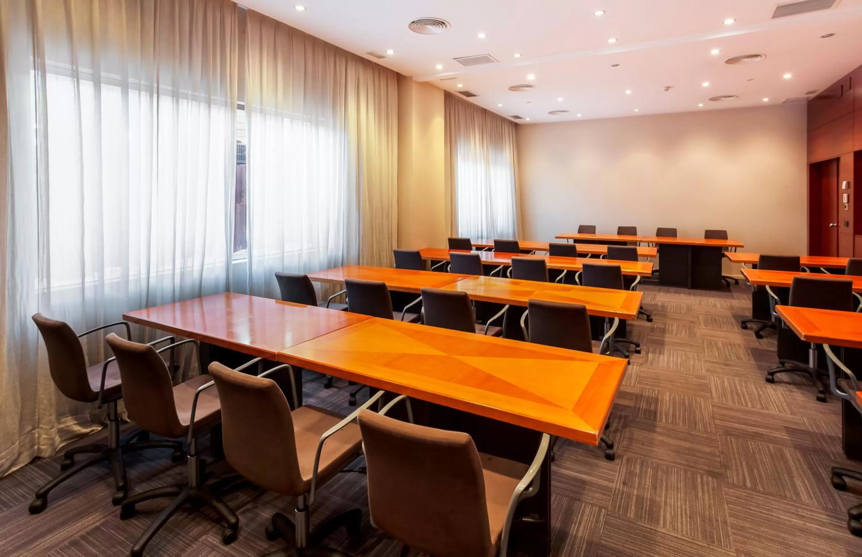 Meeting/conference room in B&B HOTEL Elche