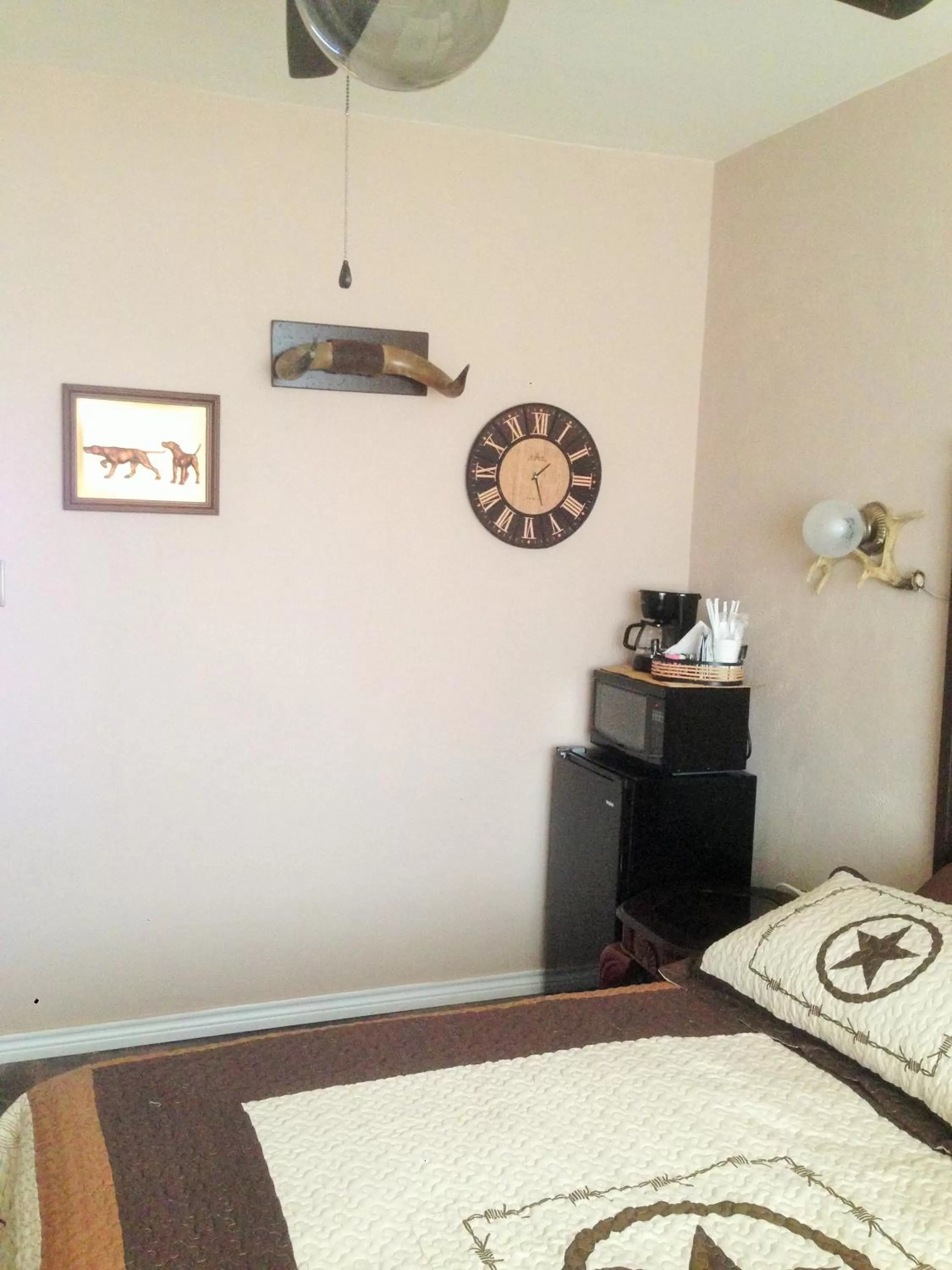 Bedroom in Capri Beach Hotel