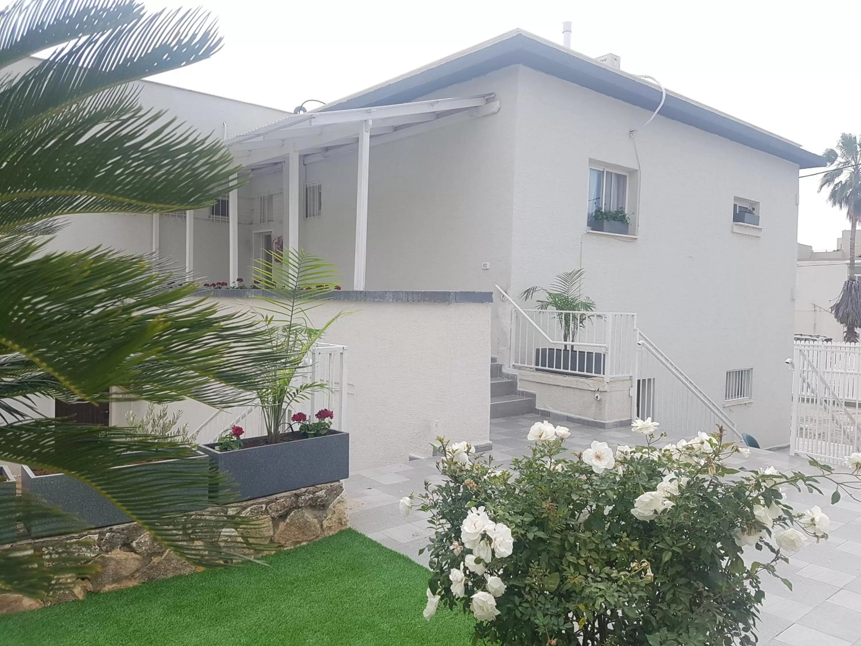 אבני החושן- Avnei Hoshen