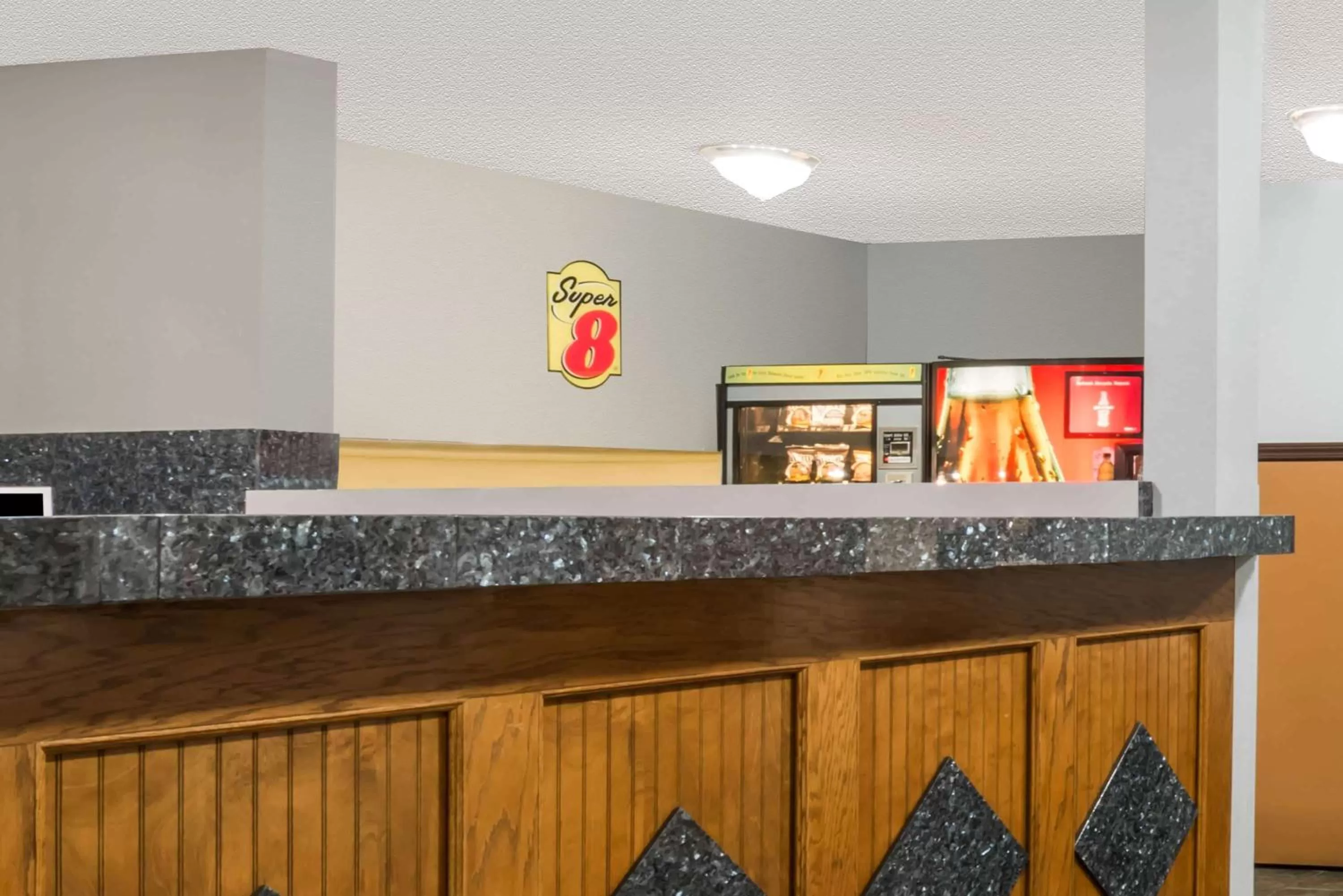 Lobby or reception in Super 8 by Wyndham Topeka/Wanamaker RD/I-70