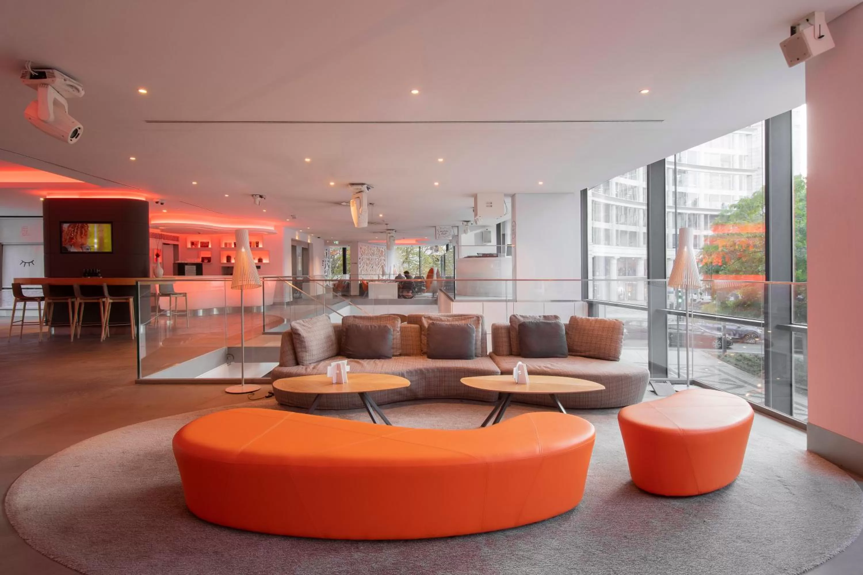 Lounge or bar in EVOLUTION Lisboa Hotel