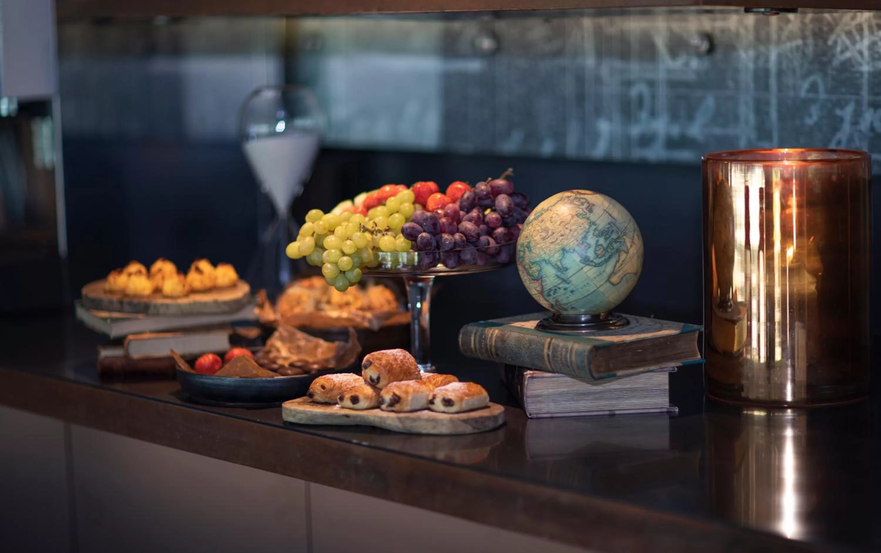 Lounge or bar in Radisson Blu Riverside Hotel