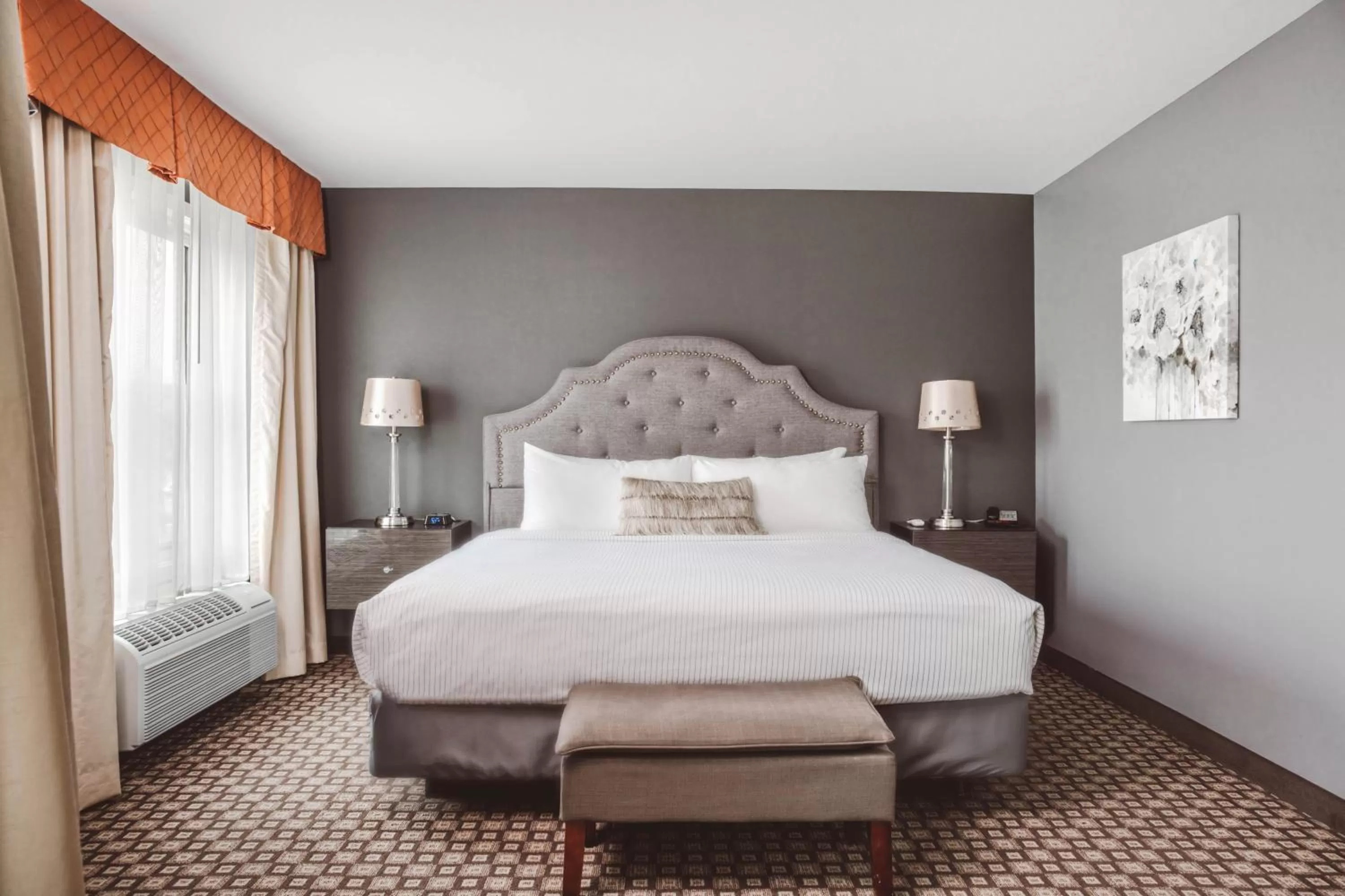 Bed in The Inn On Sheridan