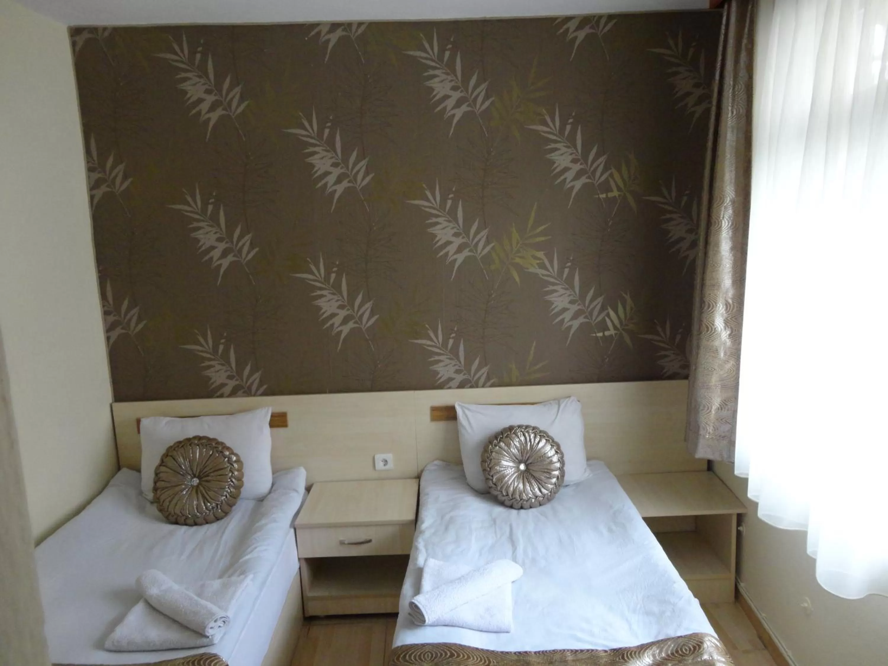 Photo of the whole room, Bed in Olimpiyat Hotel Izmir