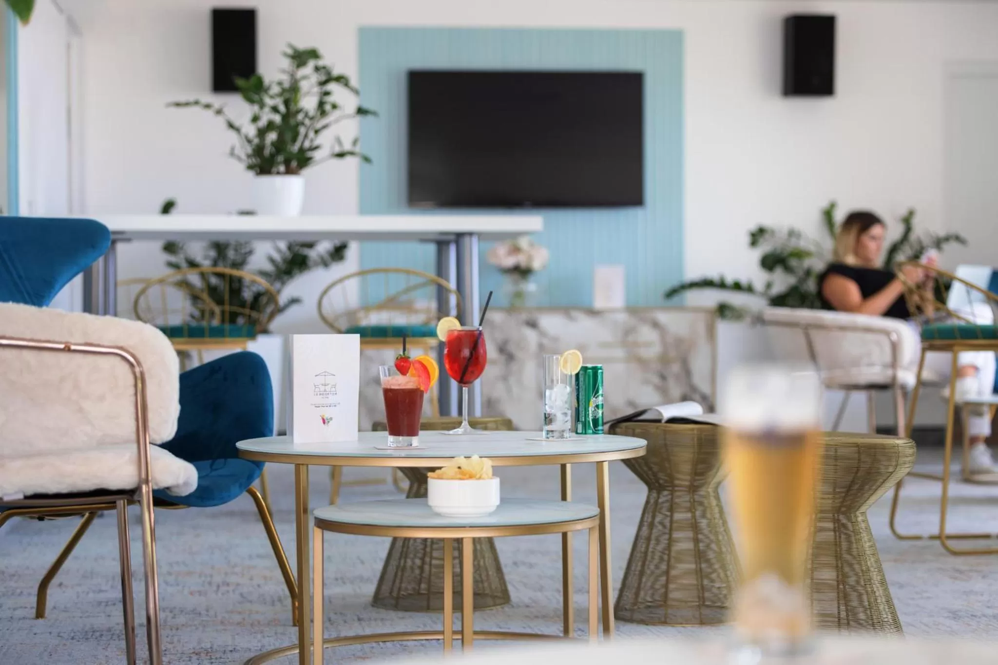 Lounge or bar in Best Western Hotel Mediterranee Menton