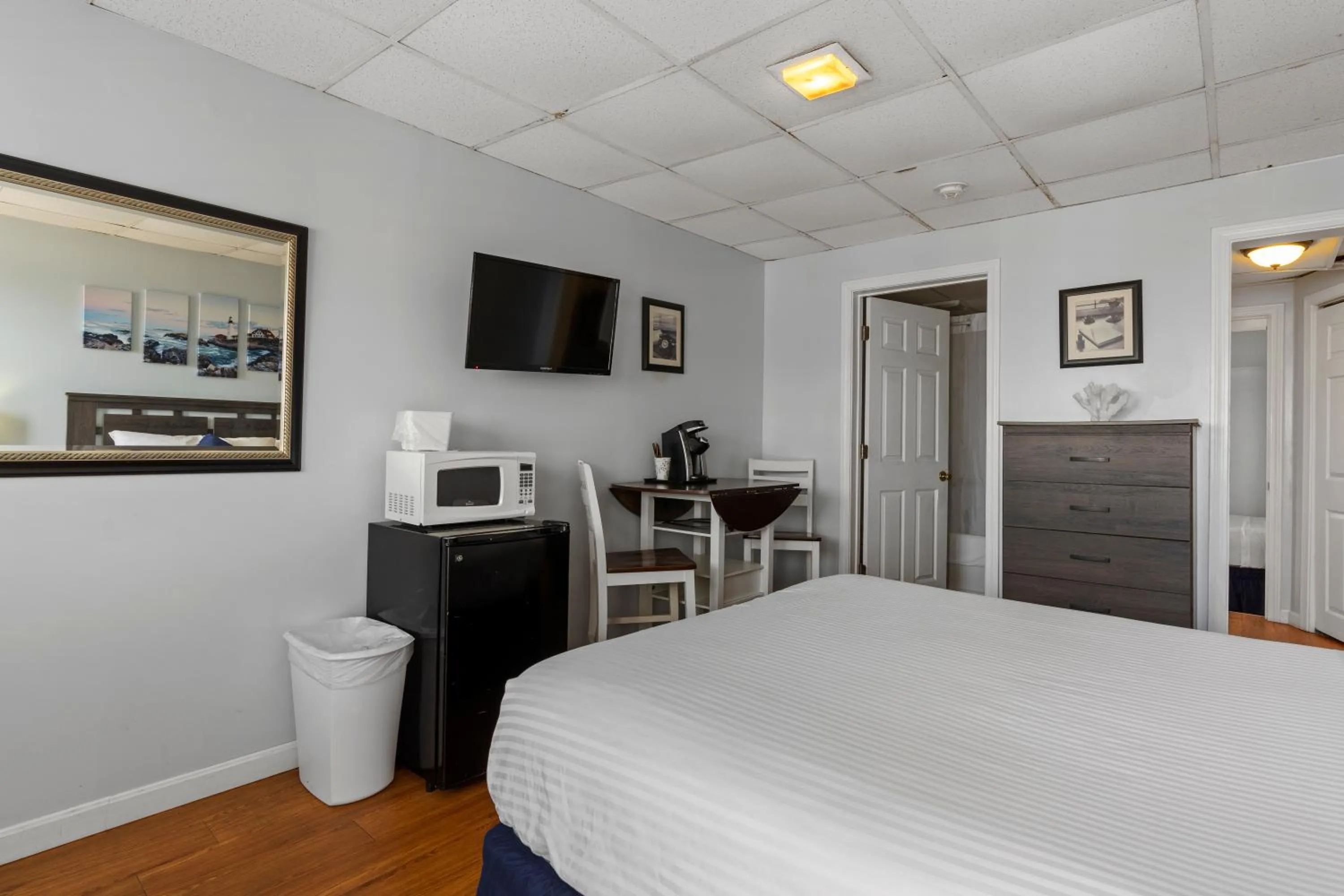 Bed in Mt Royal Motel