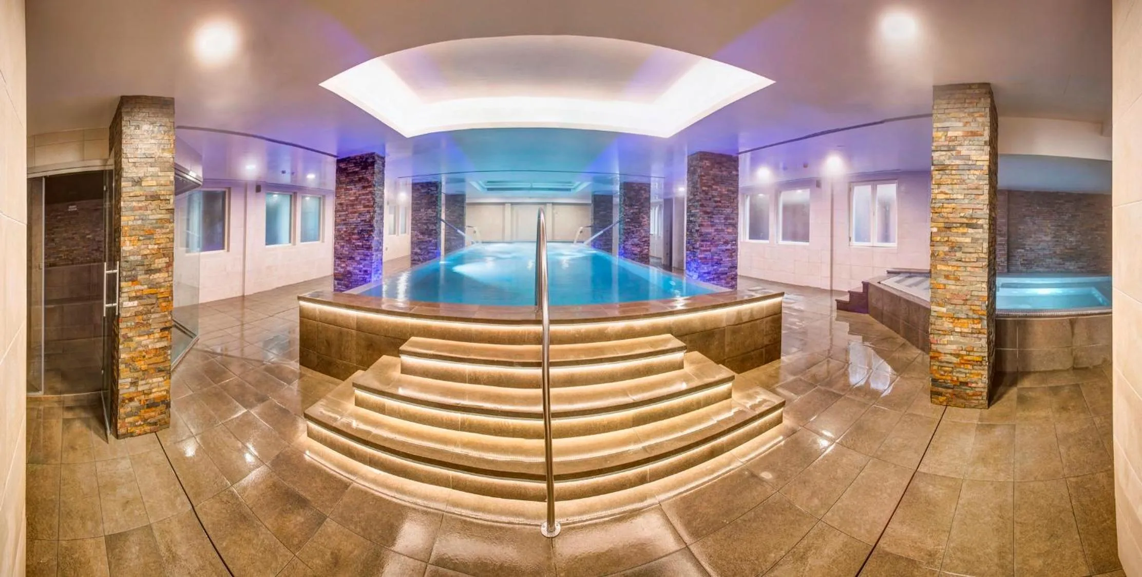 Spa and wellness centre/facilities in Hotel Spa Rio Ucero