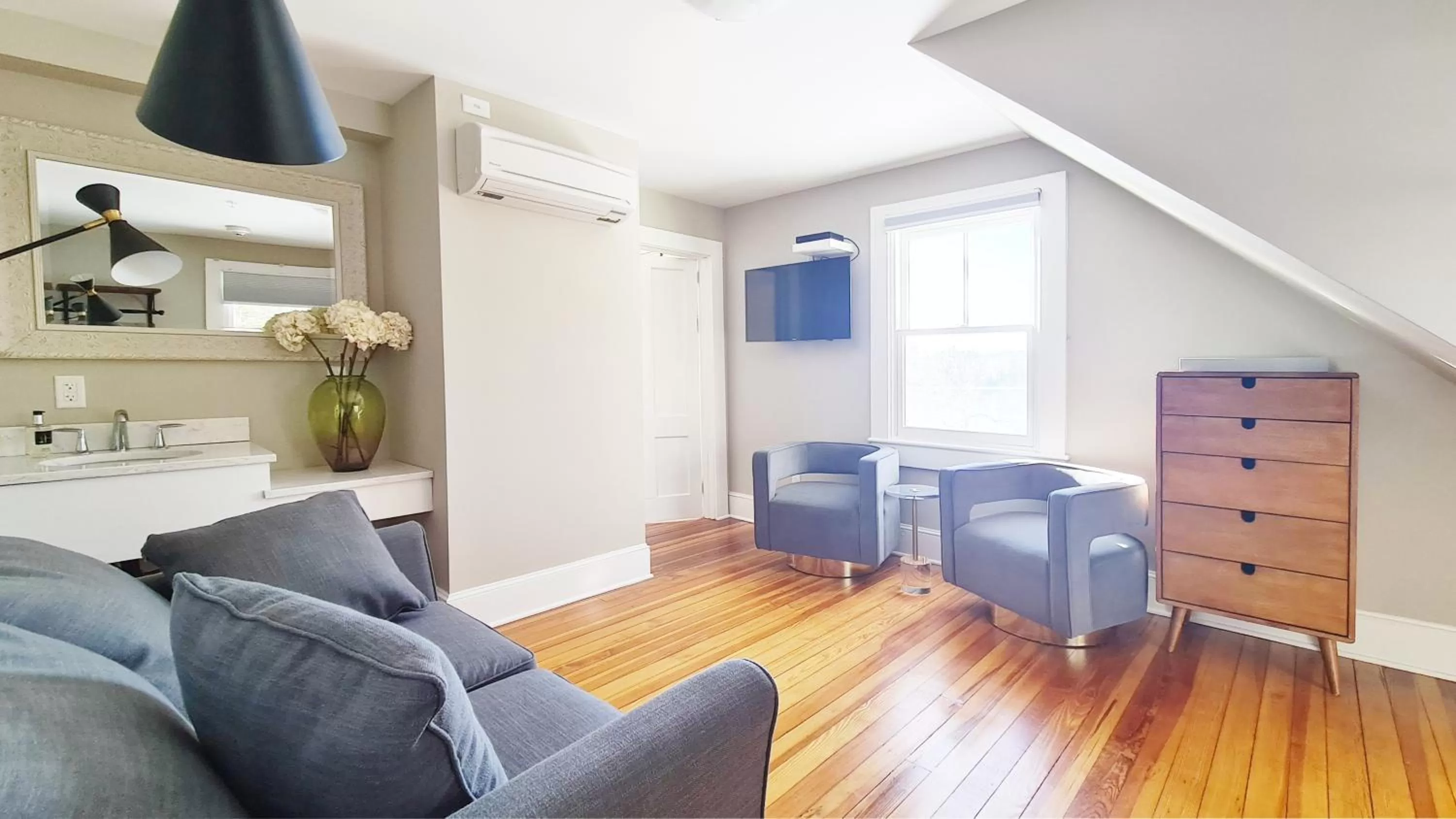 King Suite in Lakehouse Inn