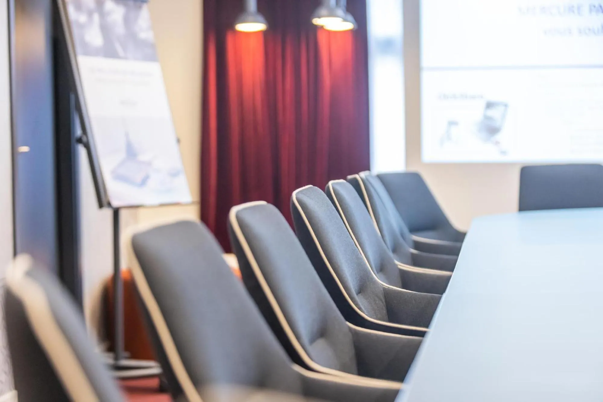 Meeting/conference room in Mercure Paris Massy Gare TGV