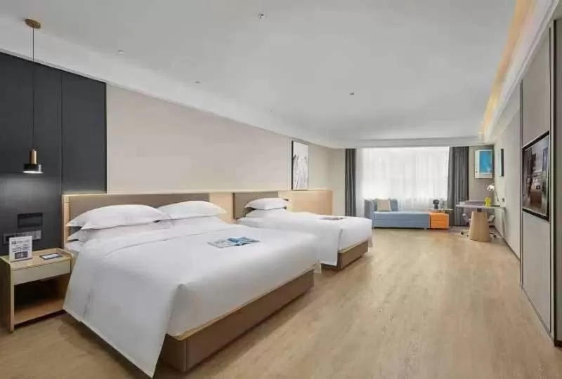 Photo of the whole room, Bed in Fengyue Light Shang Hotel Guangzhou Baiyun Airport Store