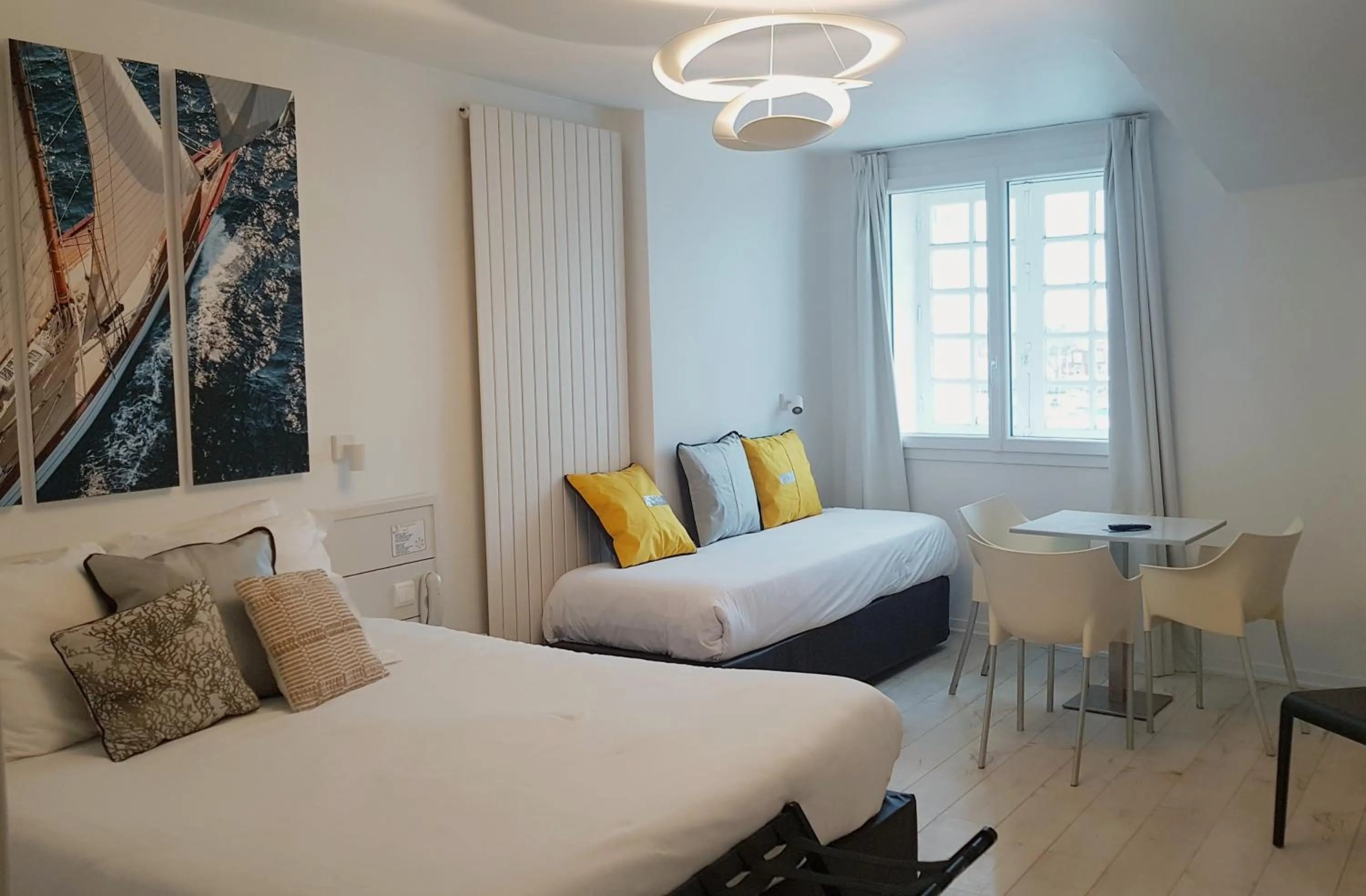 Photo of the whole room, Bed in Hotel La Marine, Vieux Port