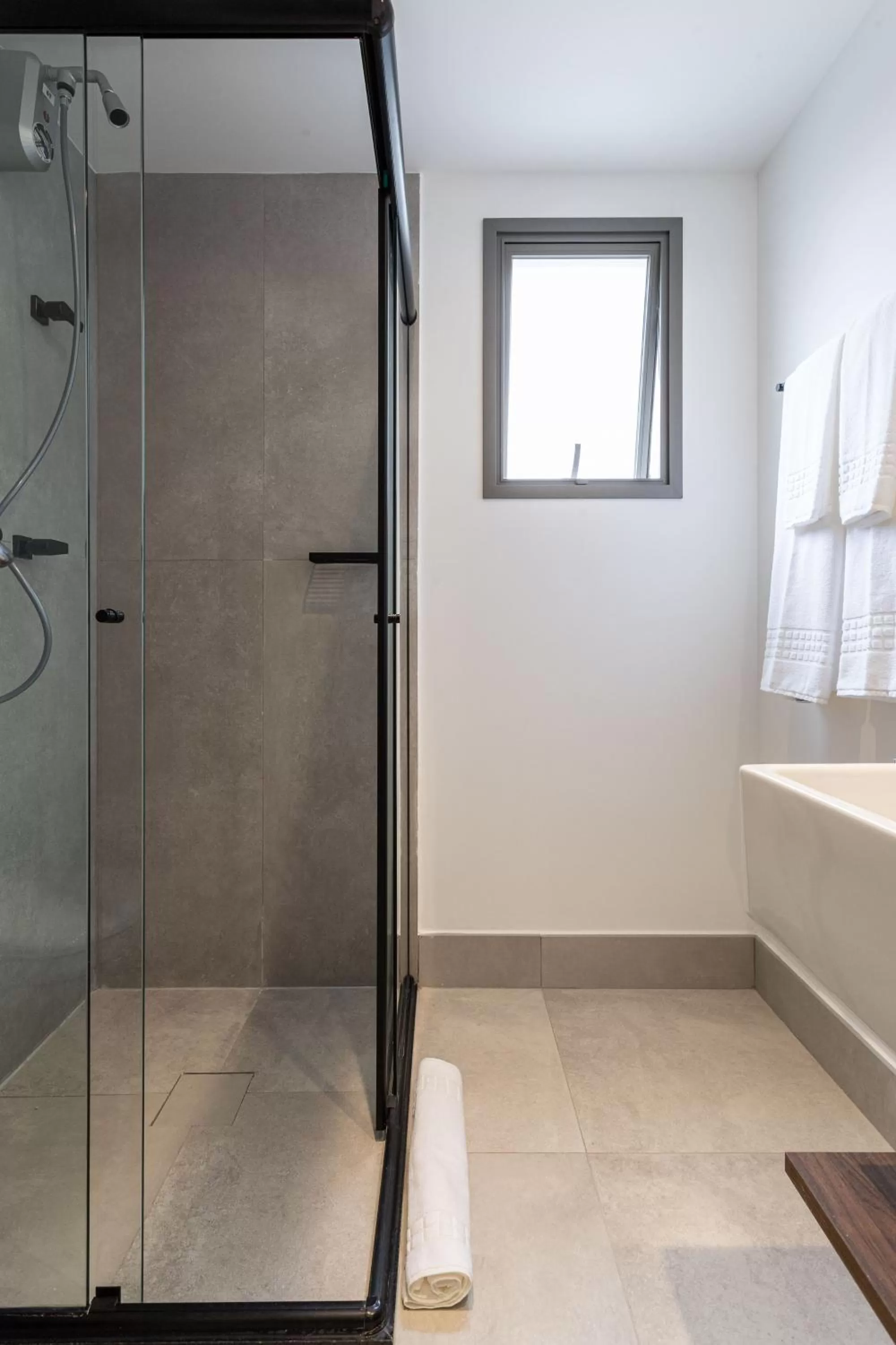 Shower in Charlie Hotel Atmosfera Paulista