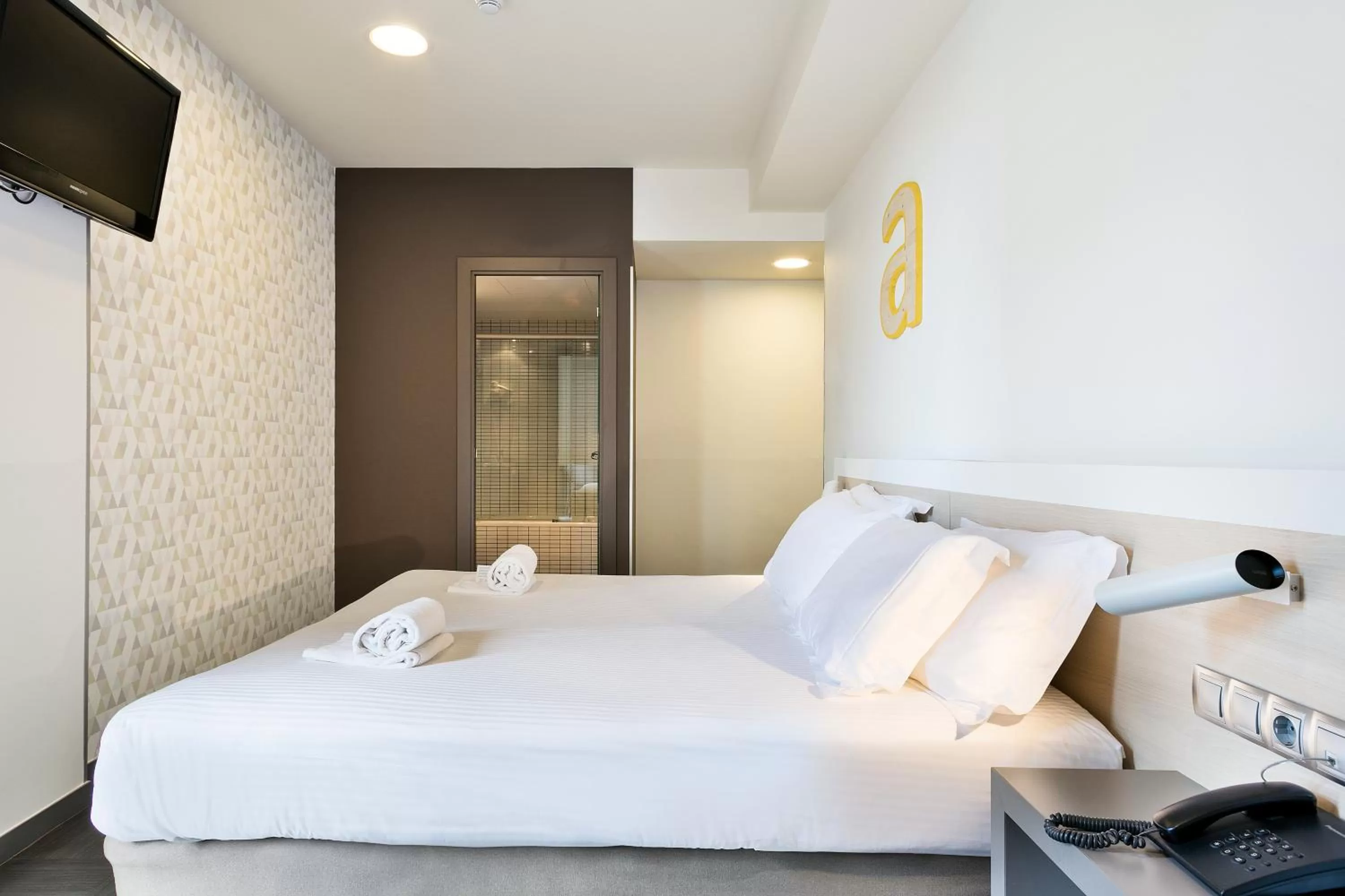 Photo of the whole room, Bed in Hotel Acta Laumon