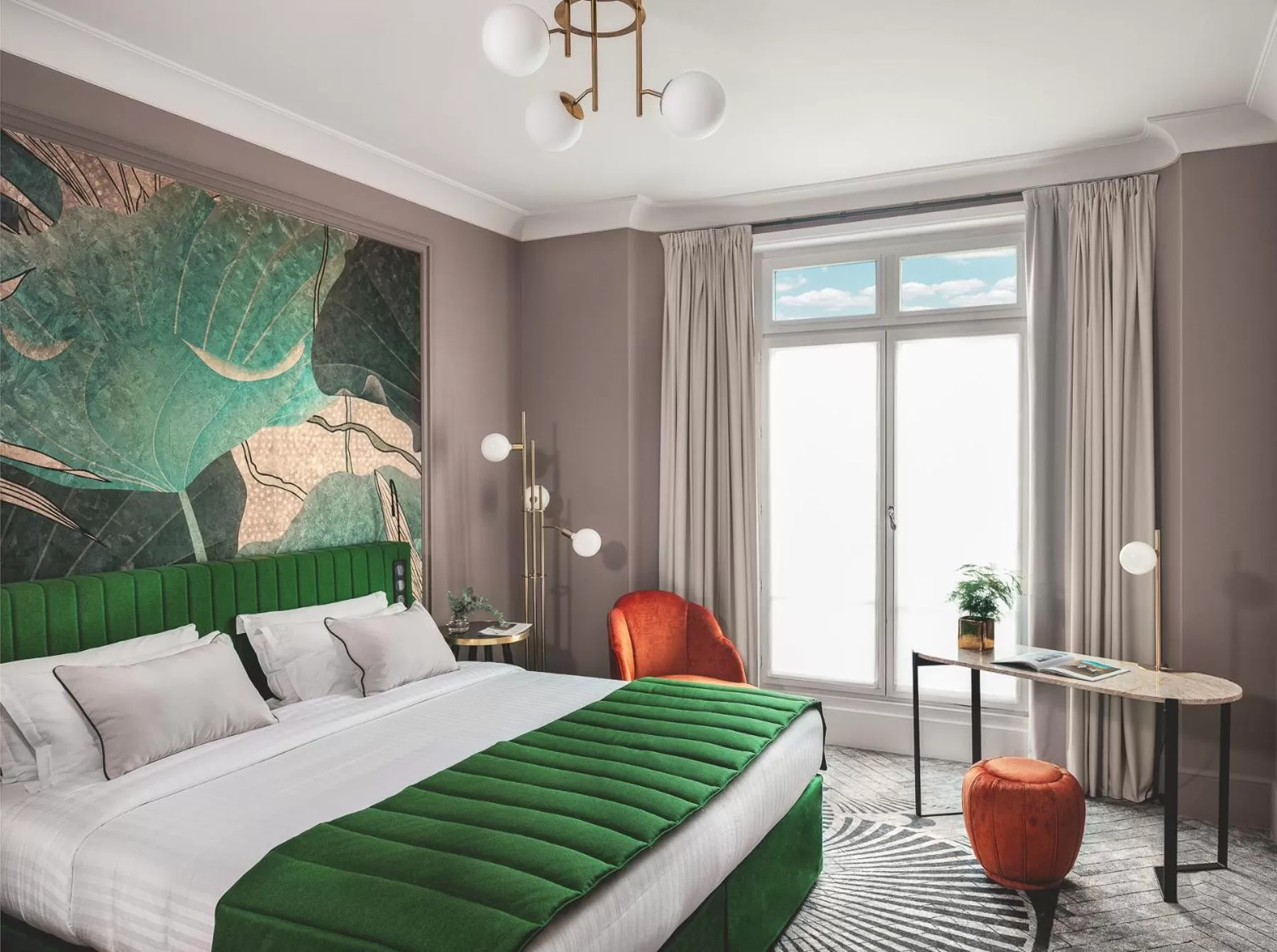 Bedroom, Bed in M Social Hotel Paris Opera