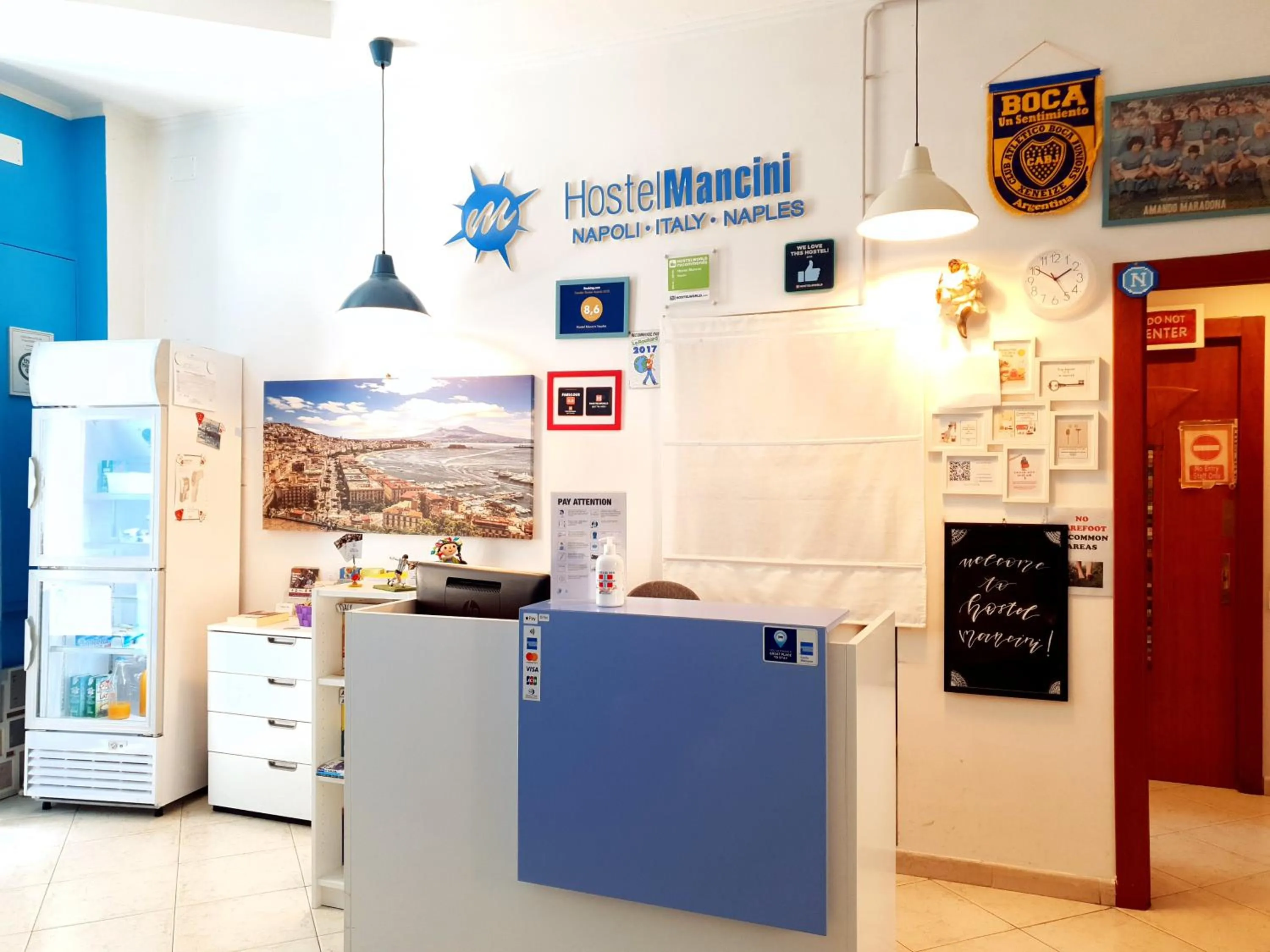 Lobby or reception in Hostel Mancini Naples