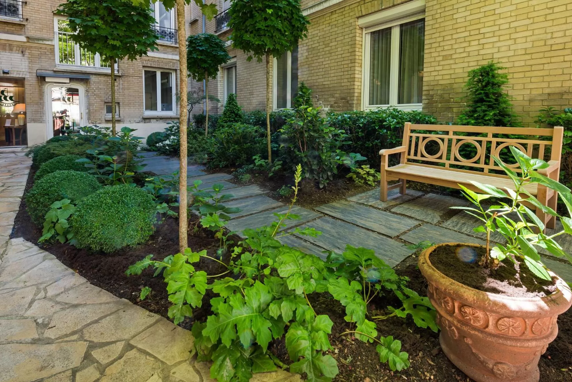 Garden in Hôtel Magellan