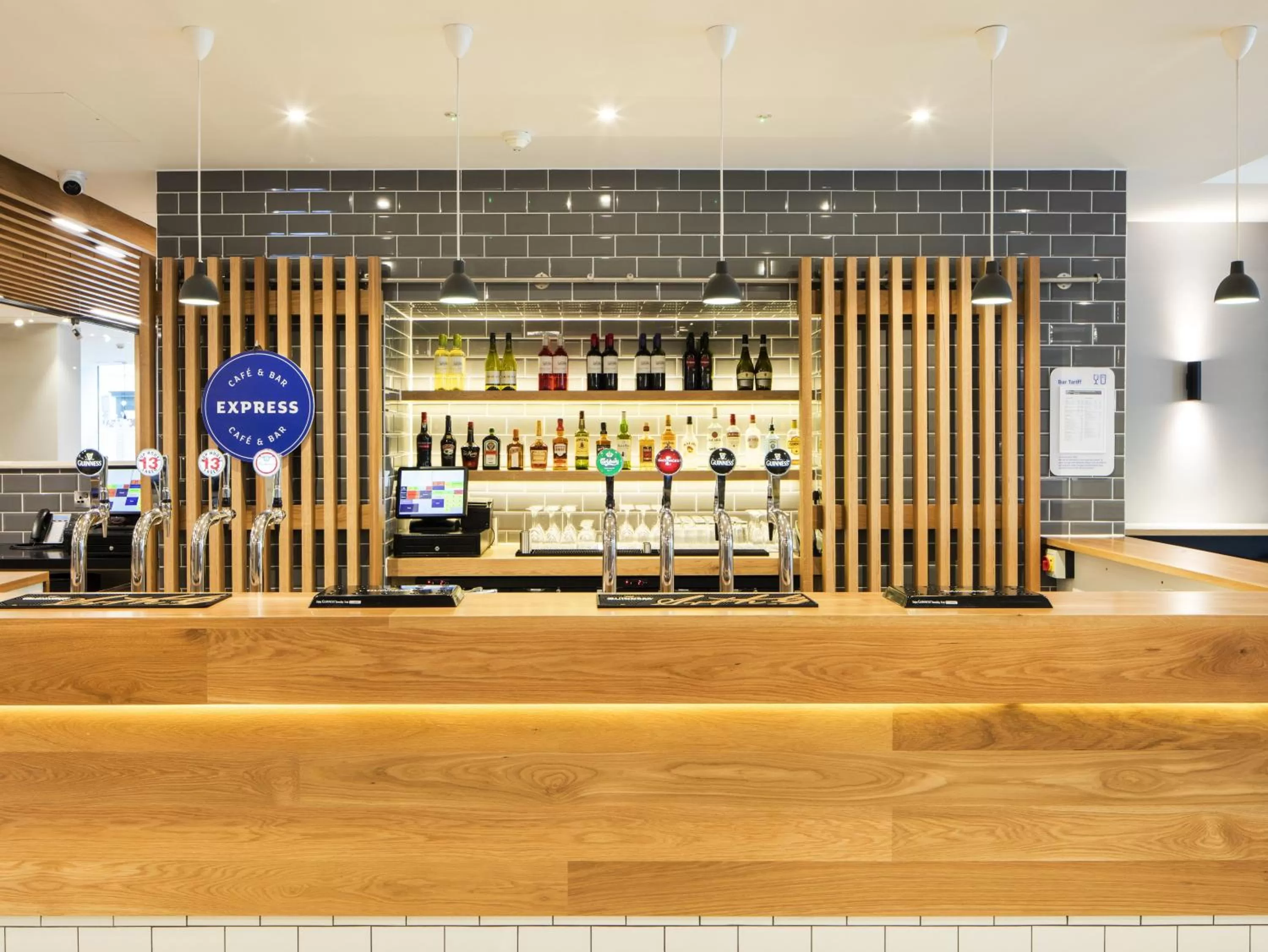 Lounge or bar in Holiday Inn Express Dublin City Centre by IHG