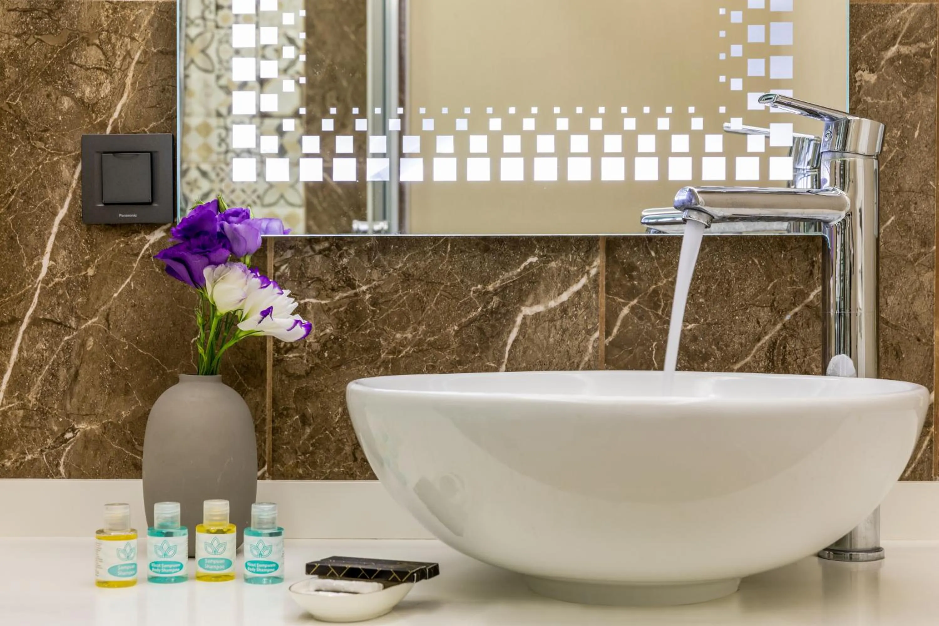 Bathroom in Union Hotel Port