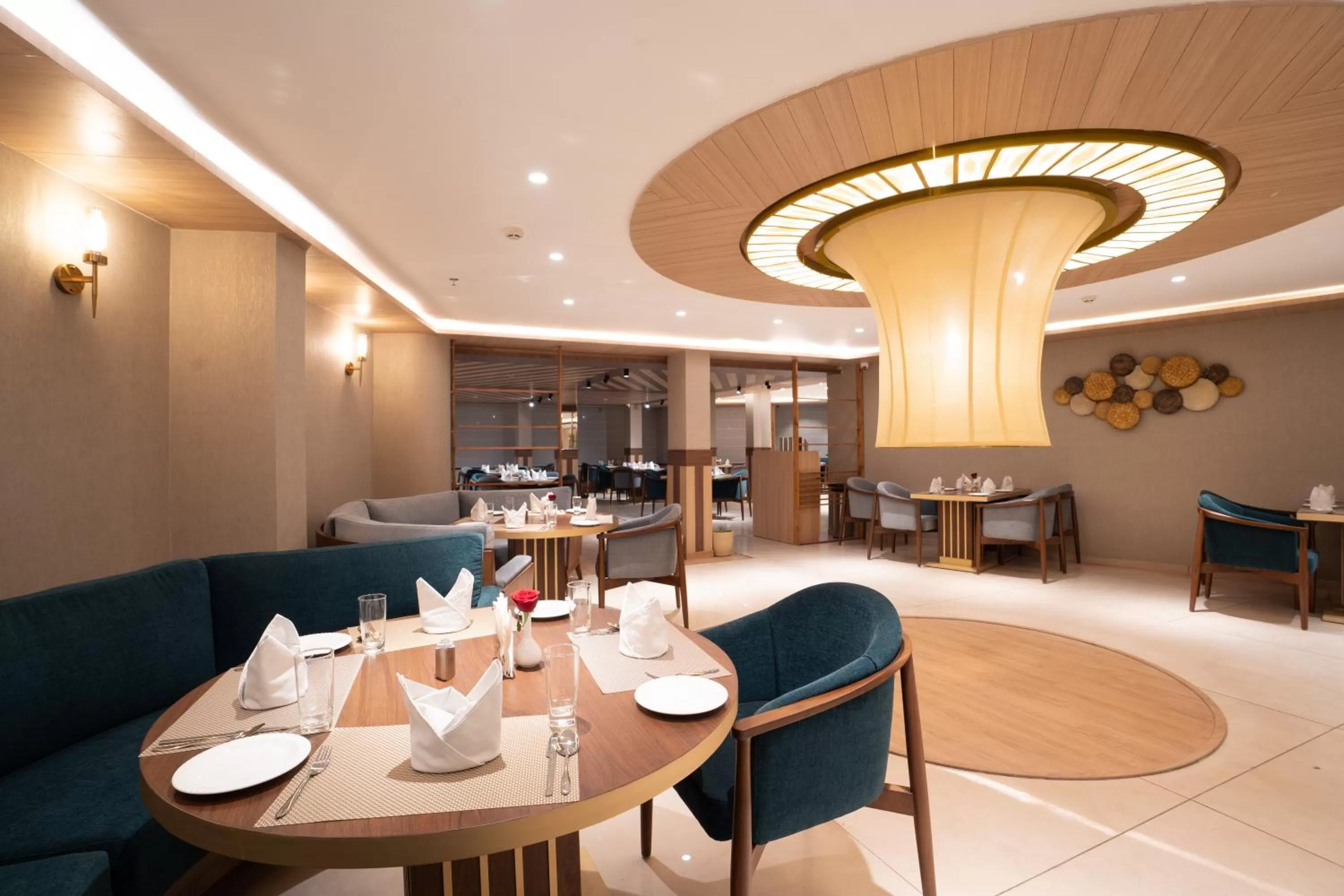 Restaurant/places to eat in Snow Valley Heights