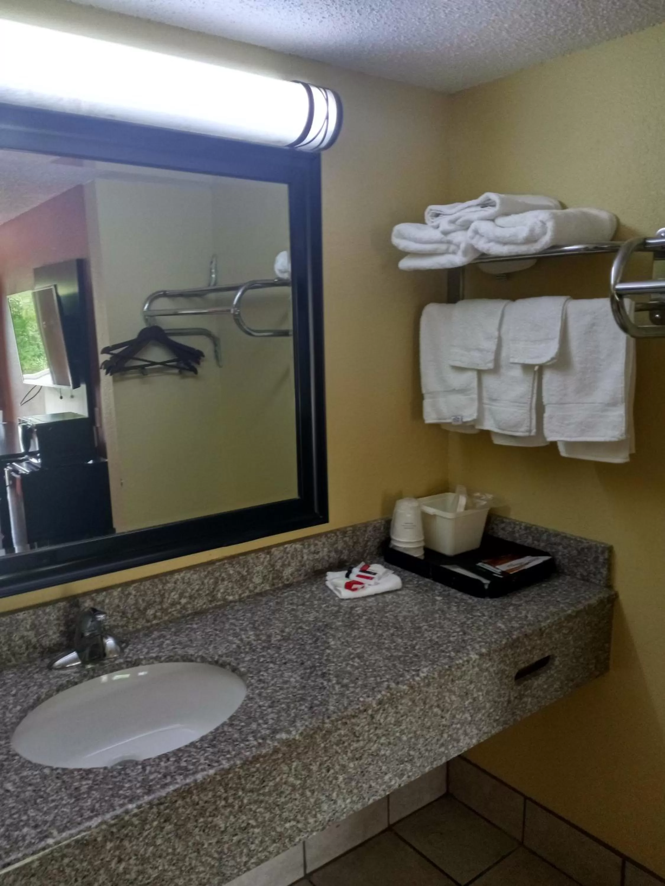 Bathroom in Super 8 by Wyndham Tulsa - Route 66