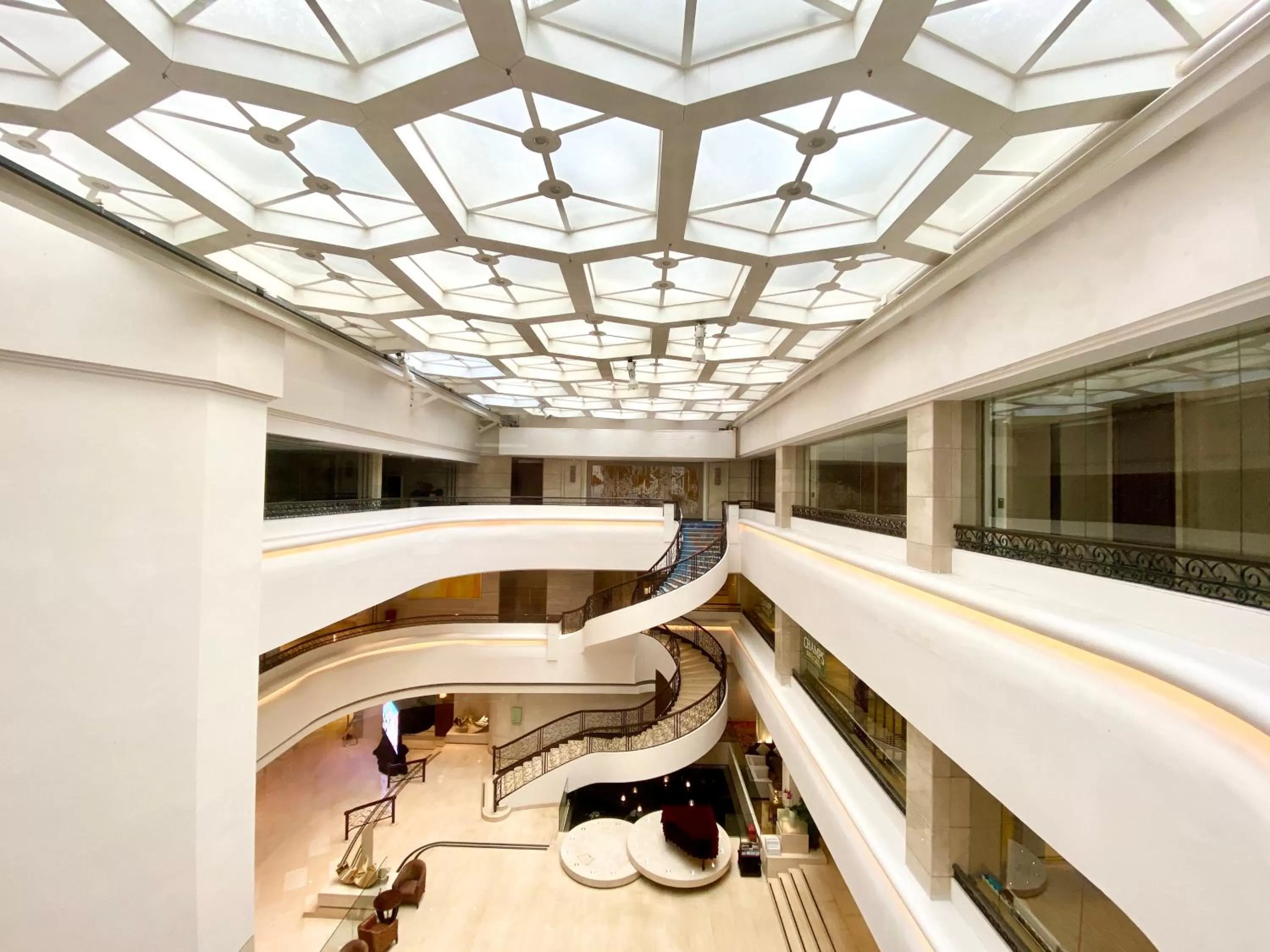 Lobby or reception in Shangri-La Shenzhen - Nearby Luohu Border, Outdoor Swimming Pool