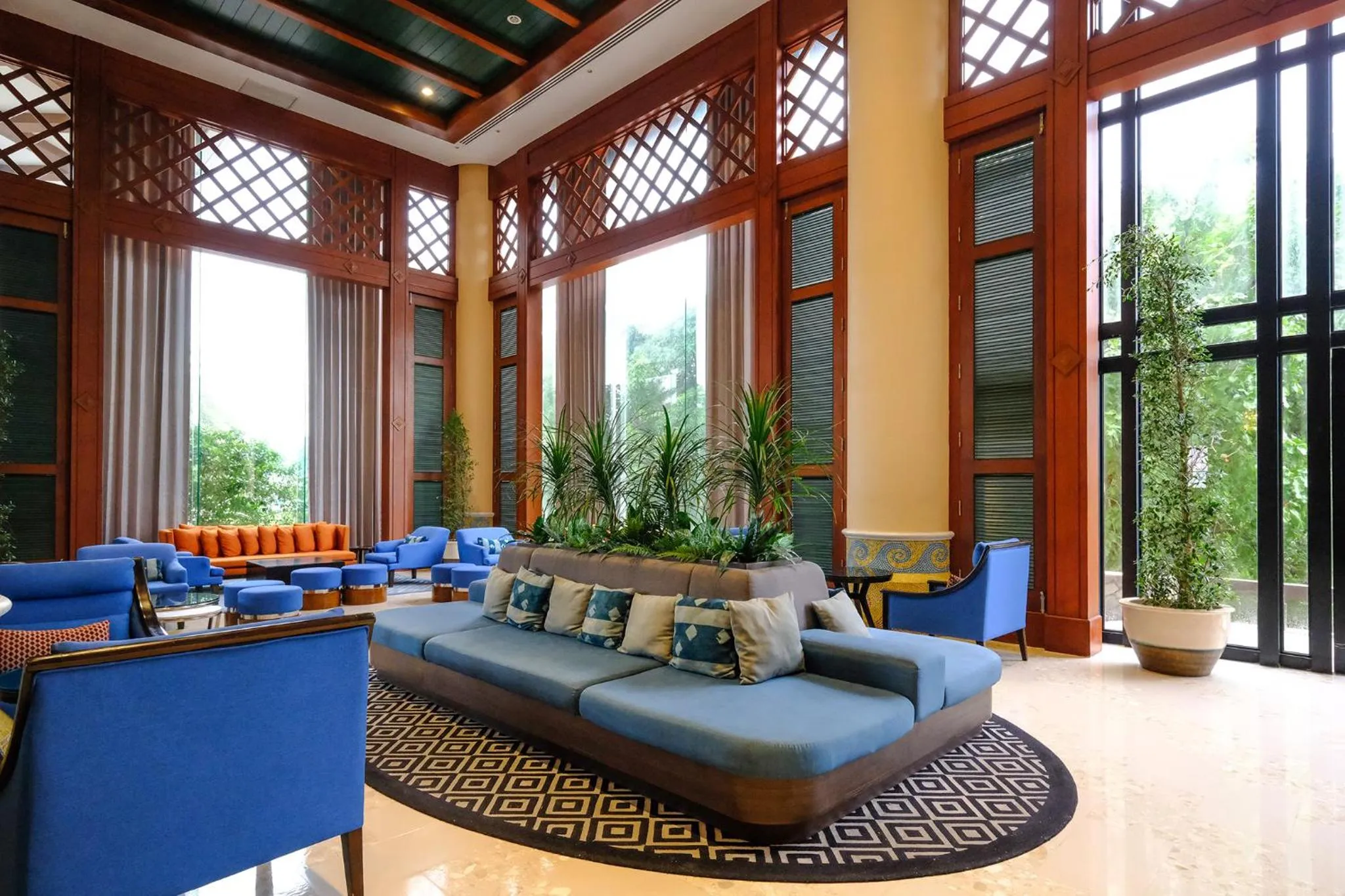 Lobby or reception in Long Beach Garden Hotel & Pavilions