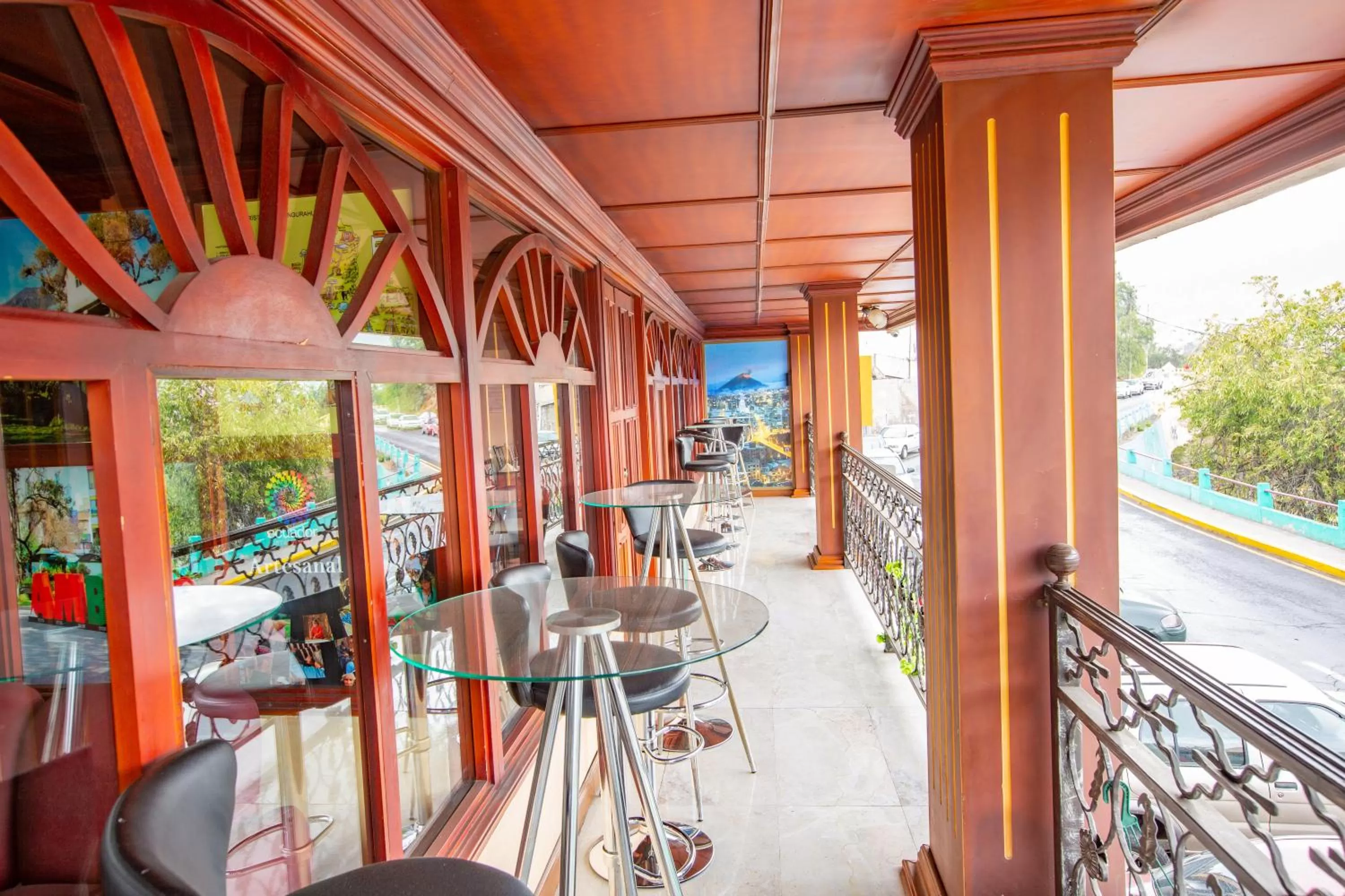 Area and facilities in La Kapital Hotel