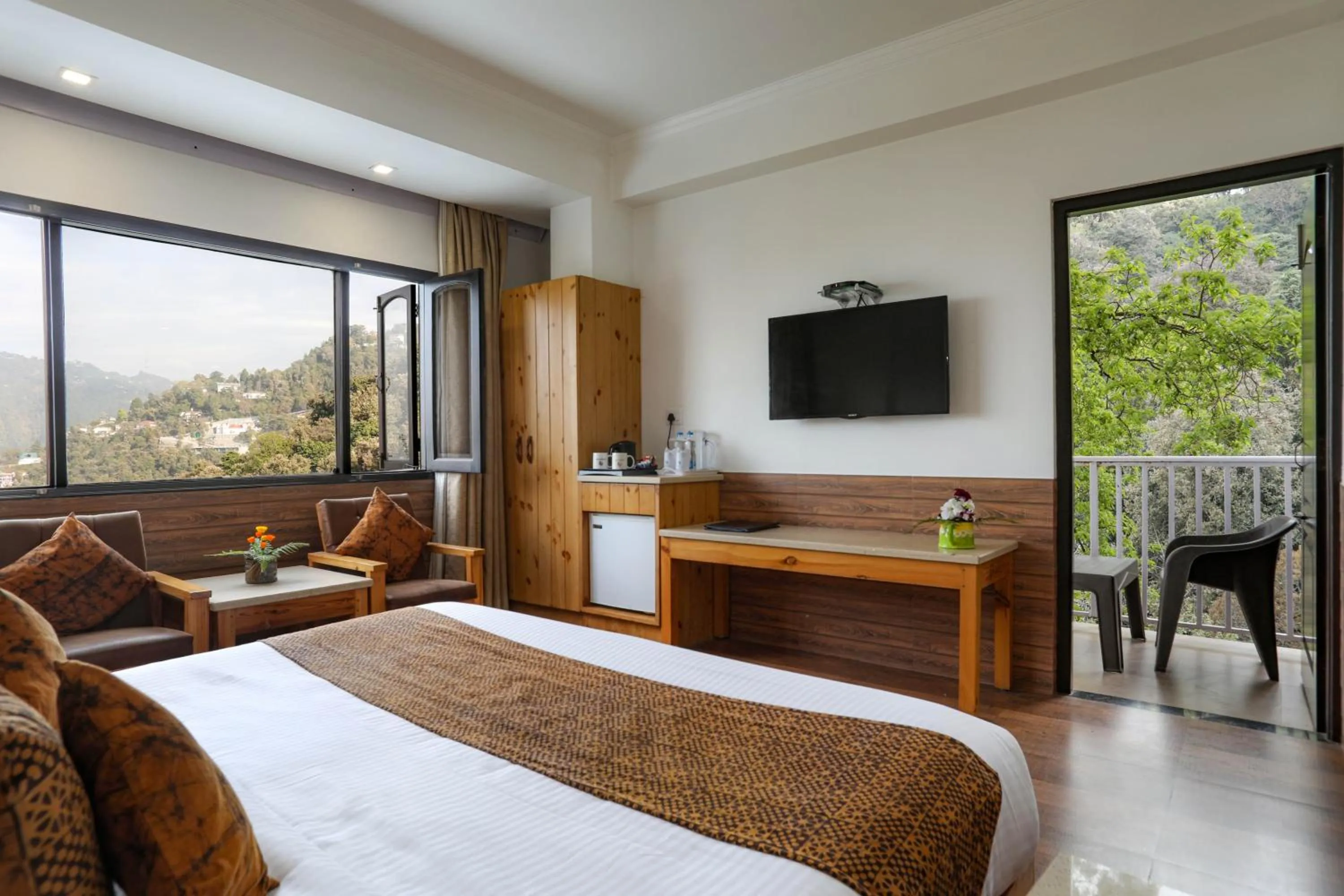 Bed in The Mountain Quail