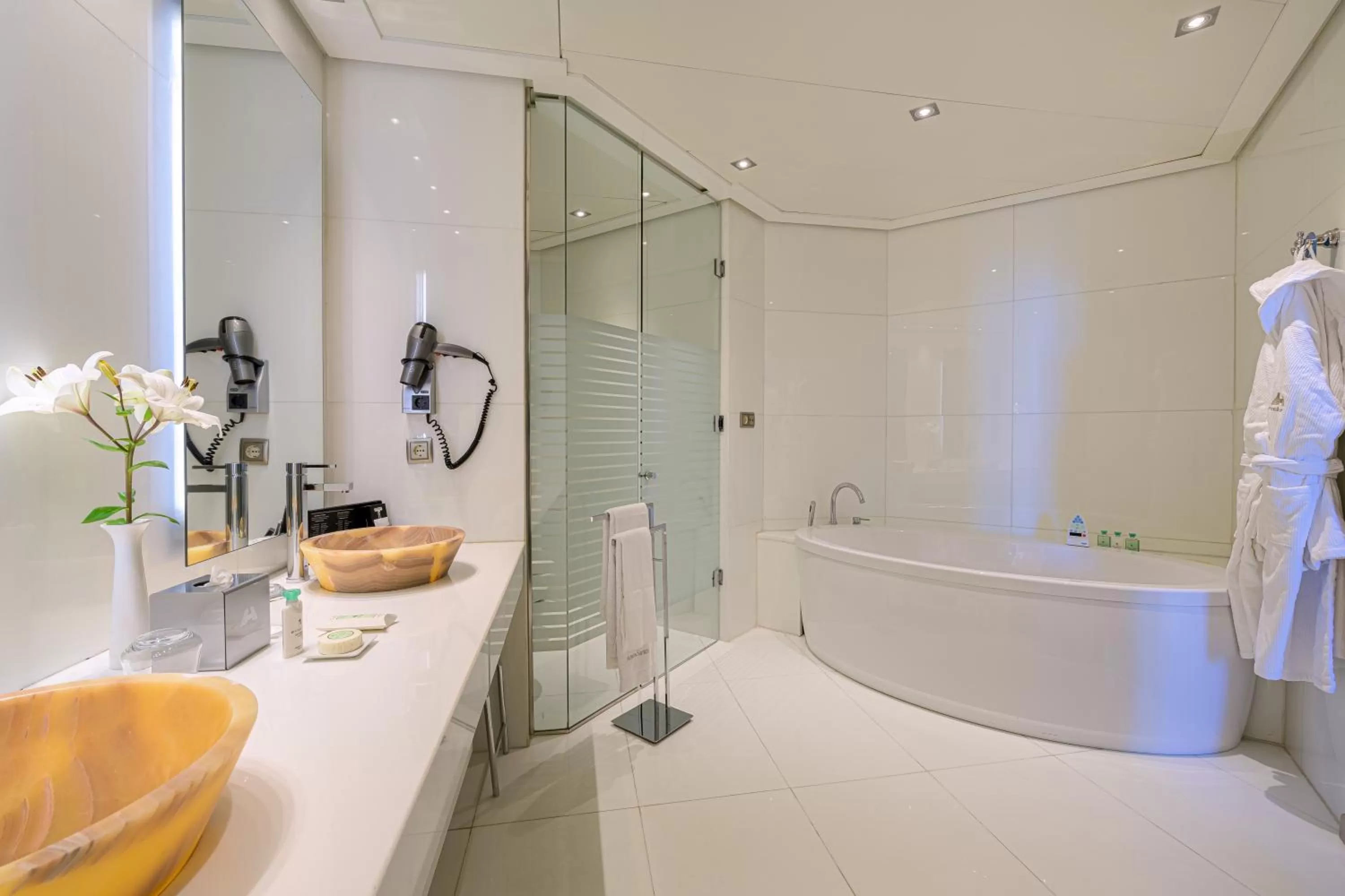 Bathroom in Las Arenas Balneario Resort