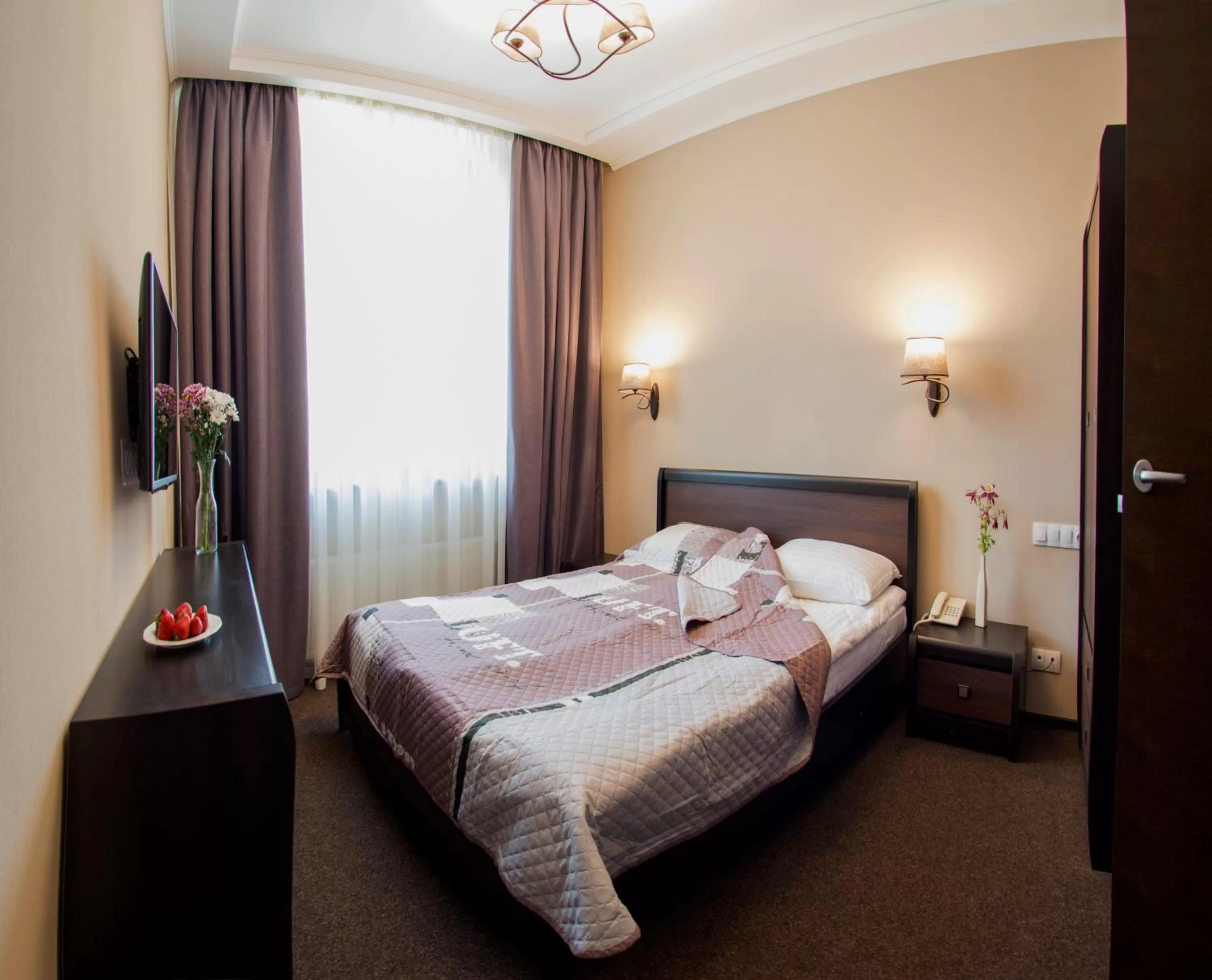 Day, Bed in Hotel Florida