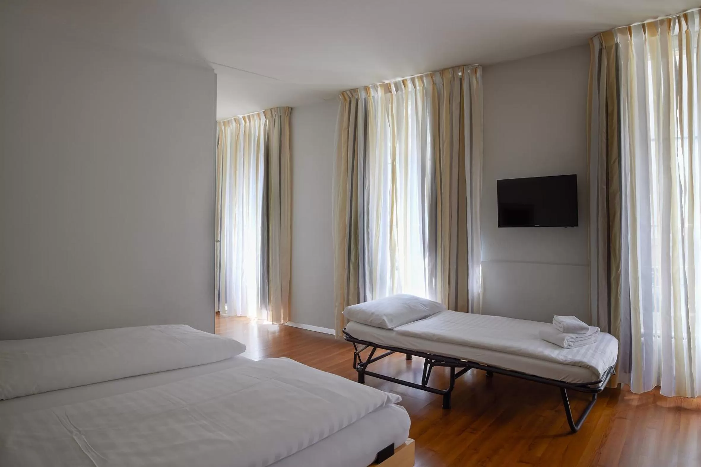 Photo of the whole room, Bed in Goldener Schlüssel