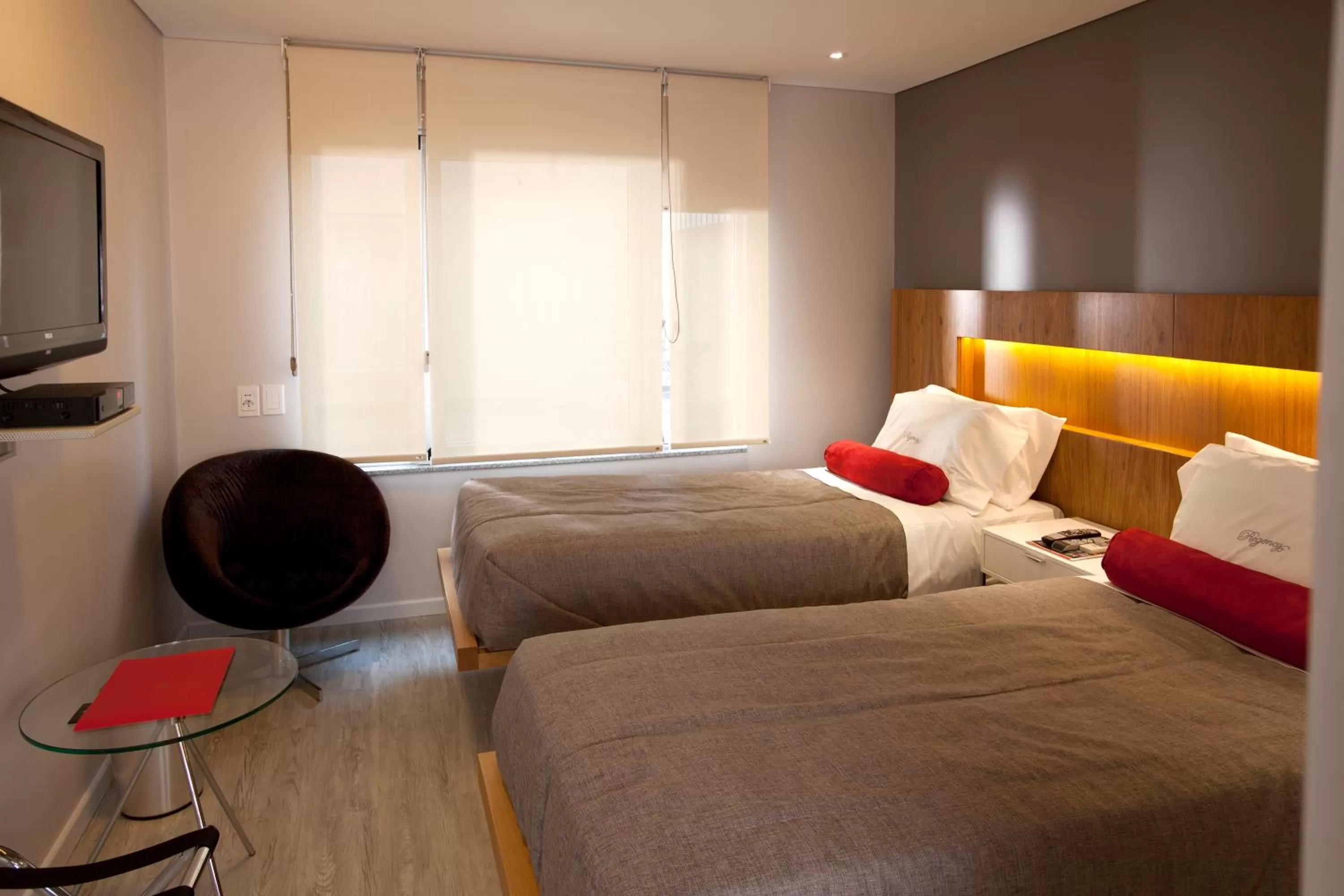 Bed in Regency Rambla Design Apart Hotel