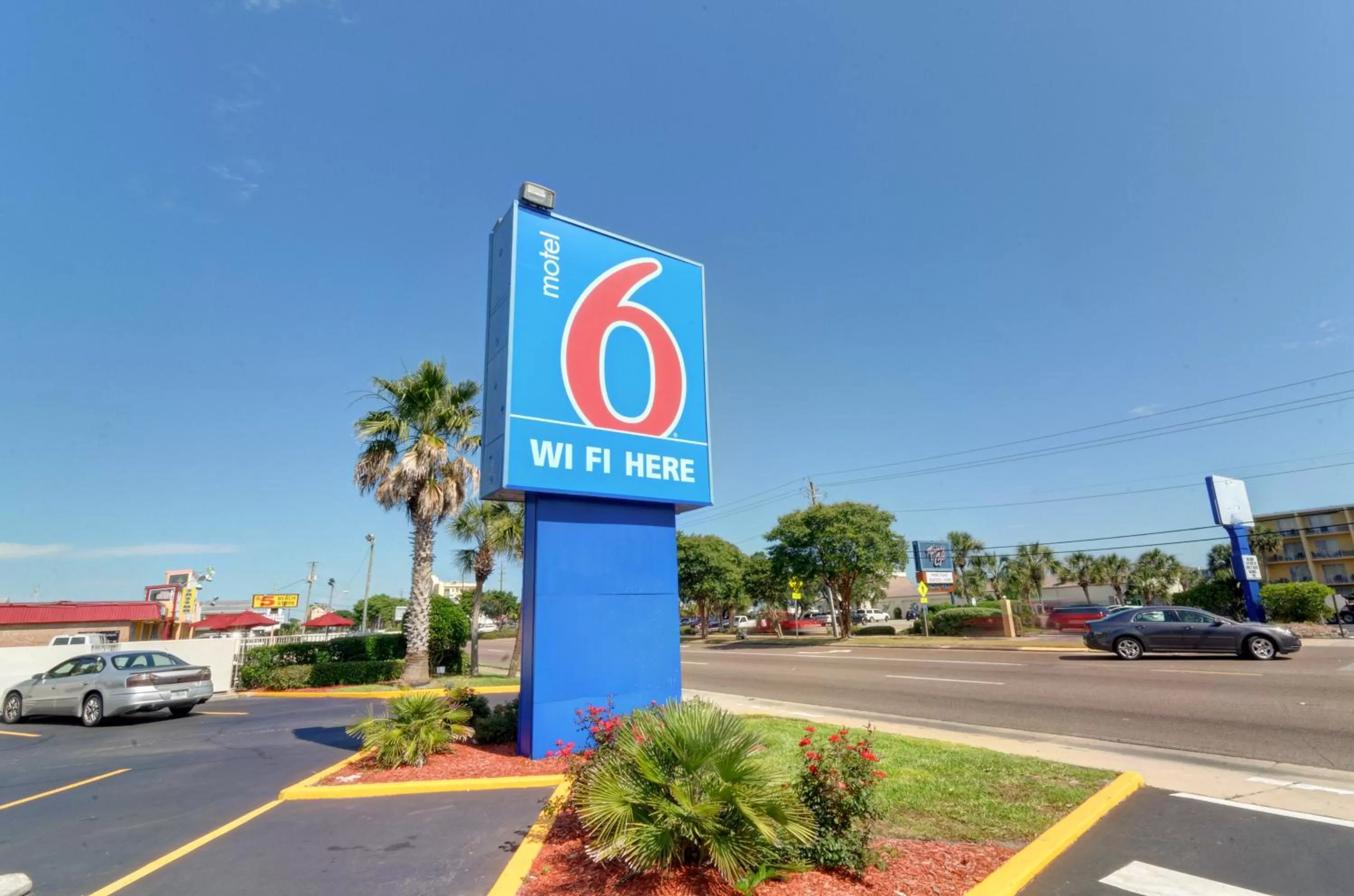 Facade/entrance in Motel 6-Destin, FL