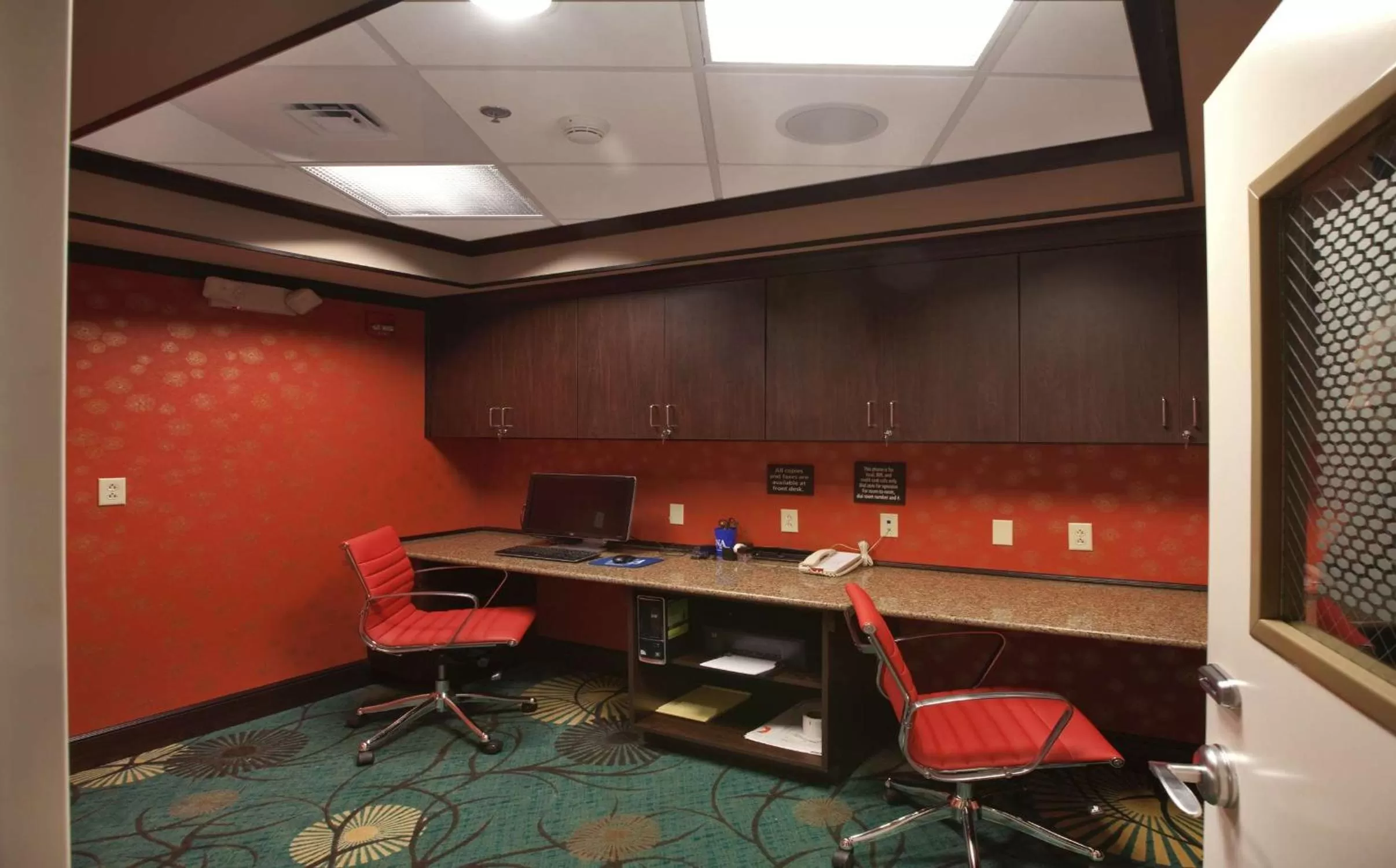 Business facilities in Hampton Inn New Albany